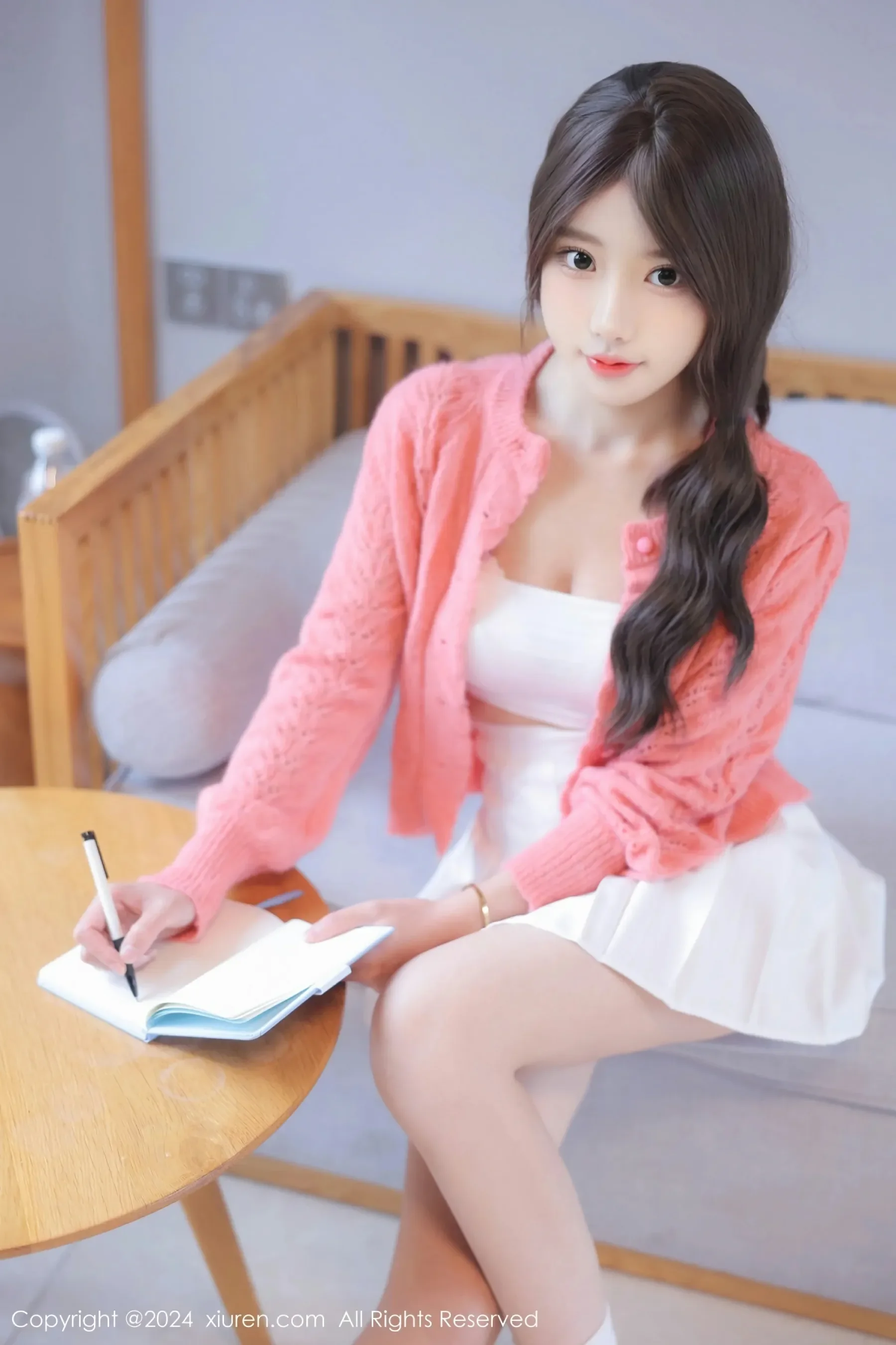  XiuRen 秀人 No.8241 桃妖夭 [103P]第4张