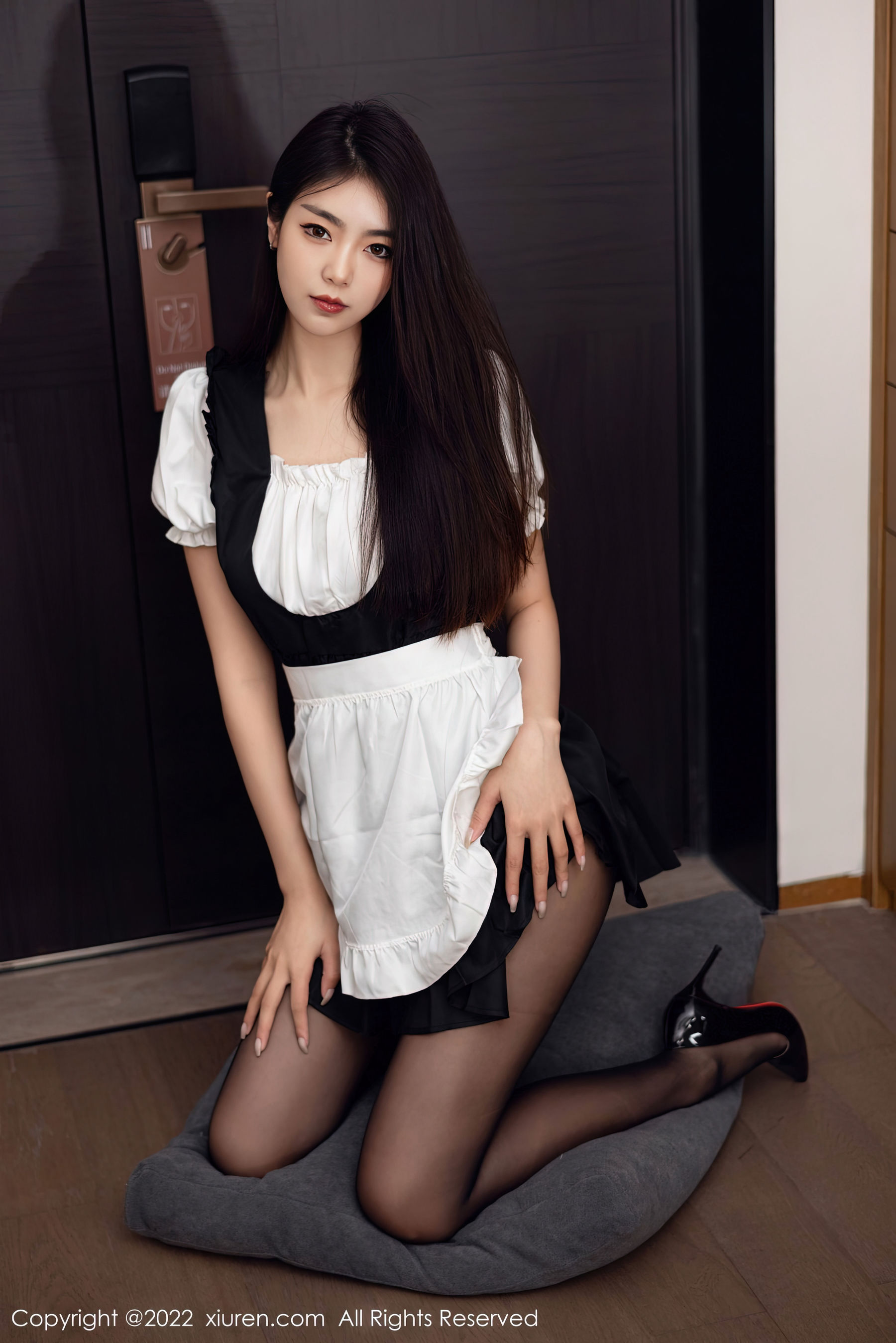 [秀人XiuRen] No.5706 可樂Vicky第1张