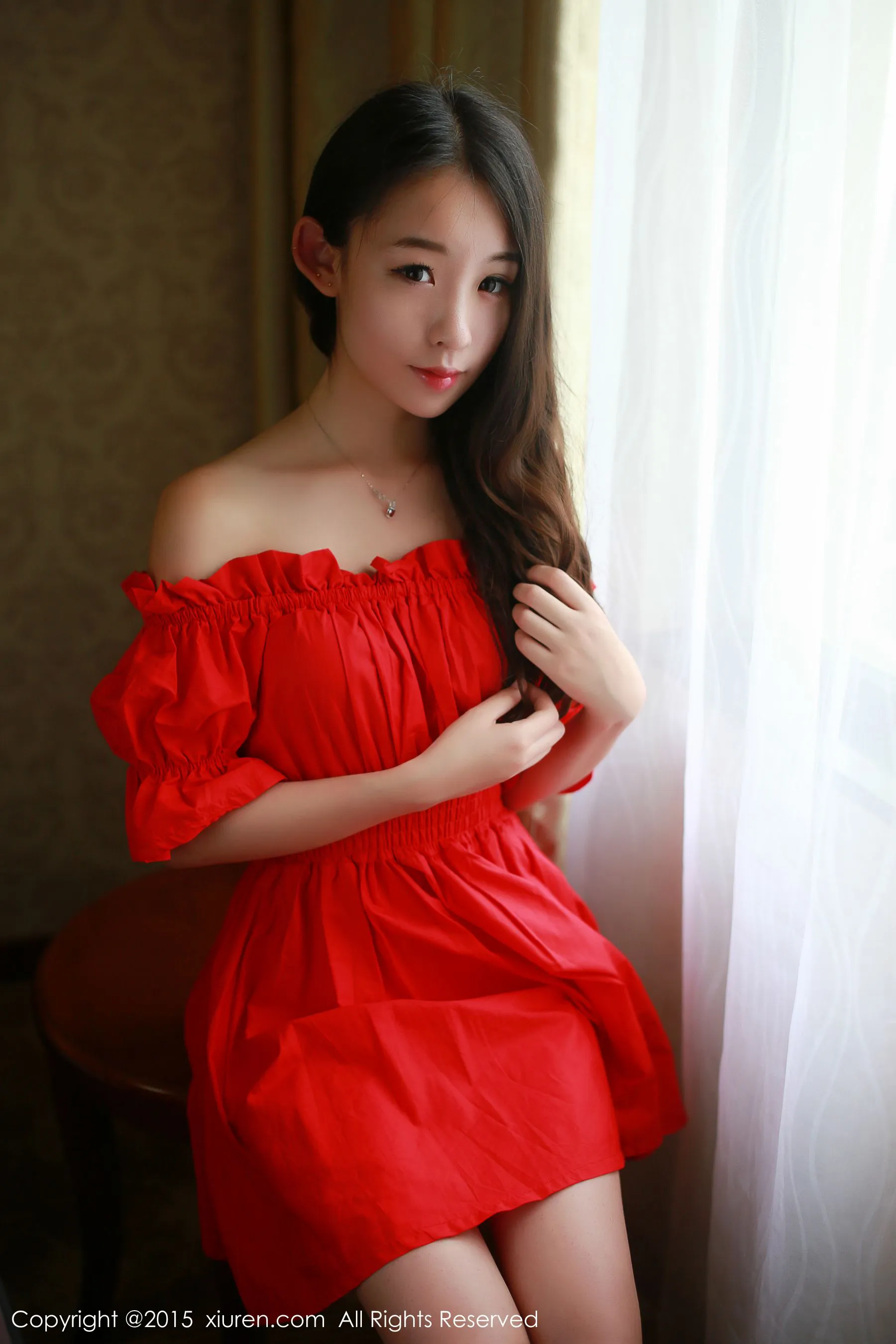  梓萱Crystal《连衣裙+热裤+网袜制服》 秀人网 No.347第4张