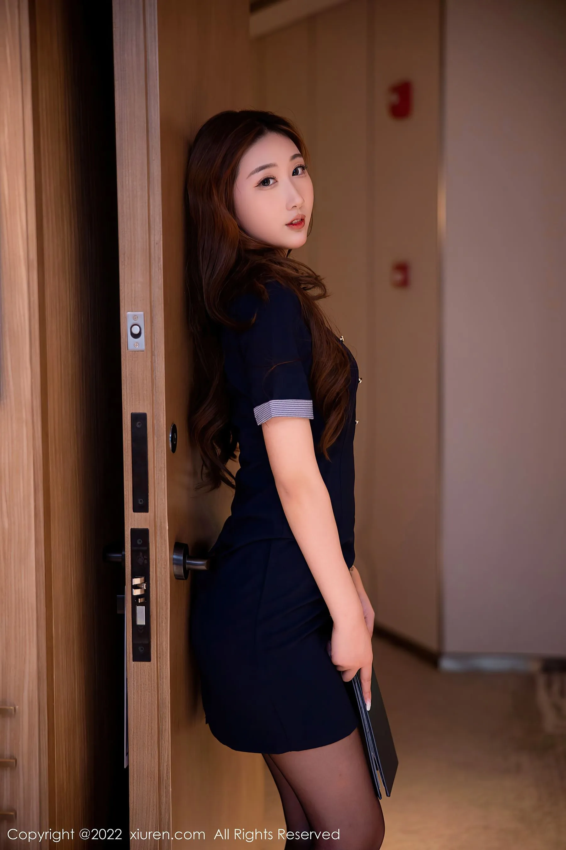  秀人网 No.5886 江真真第18张