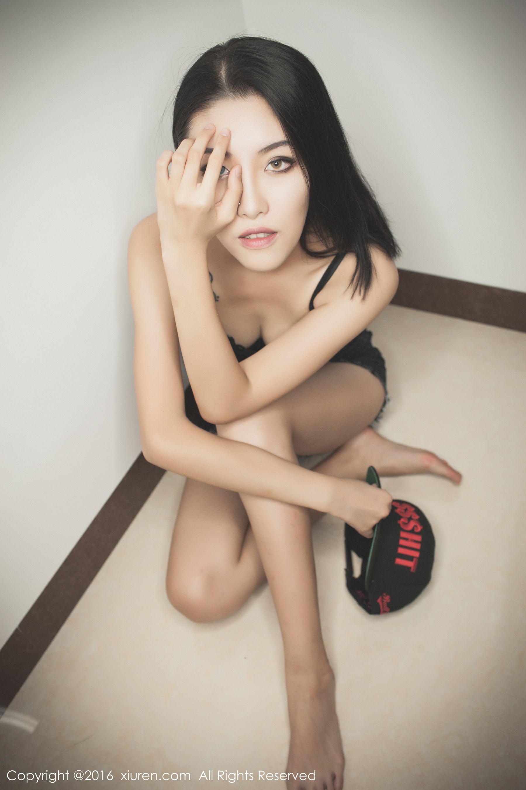  BOBO_xk(黎蒨垚)《热裤+内衣系列》 秀人网 No.617第5张