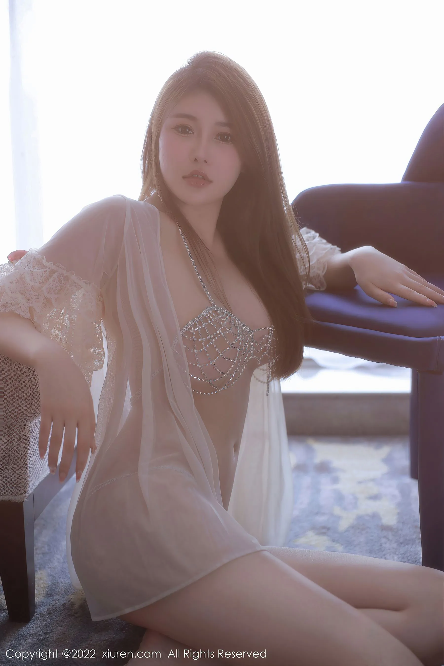  秀人网 No.5761 甜妮 丰腴美臀第11张