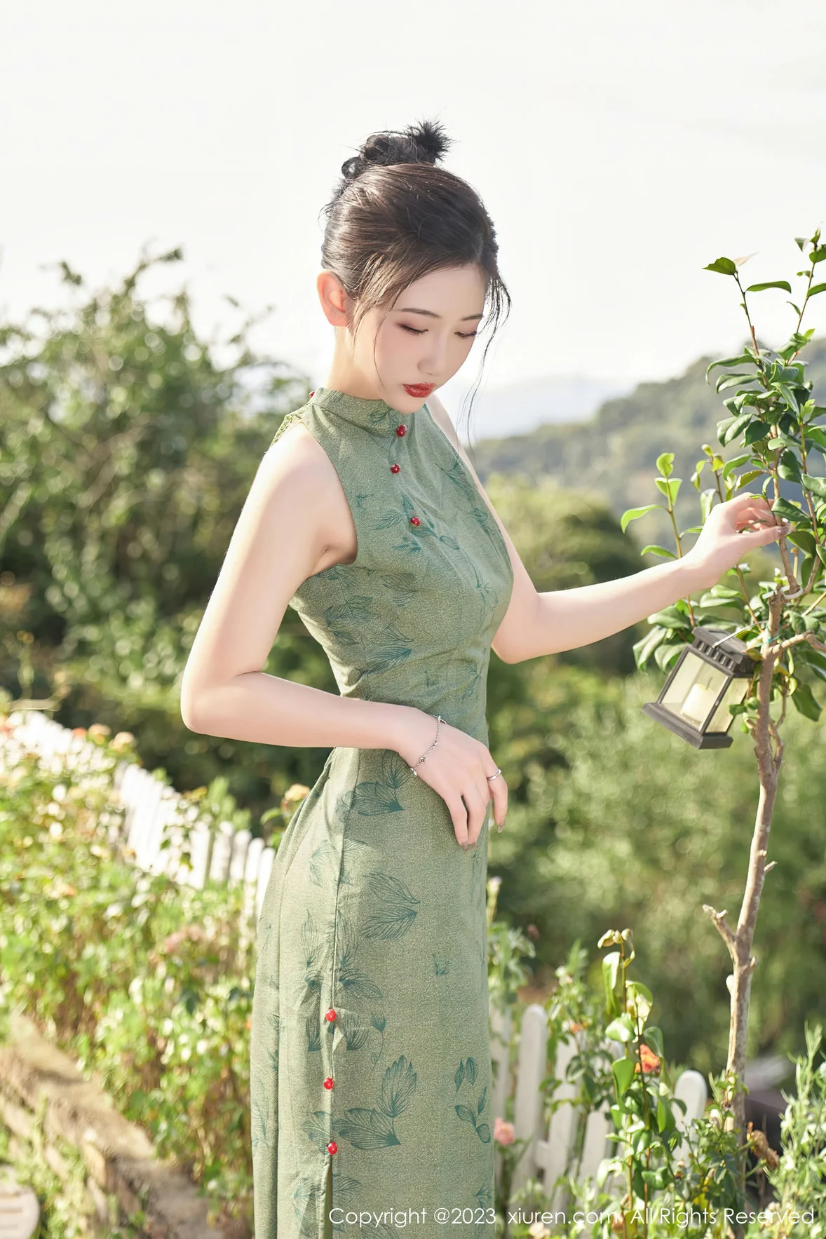  XiuRen 秀人 No.7181 沈青黛 翠绿色旗袍性感写真 [99P]第4张