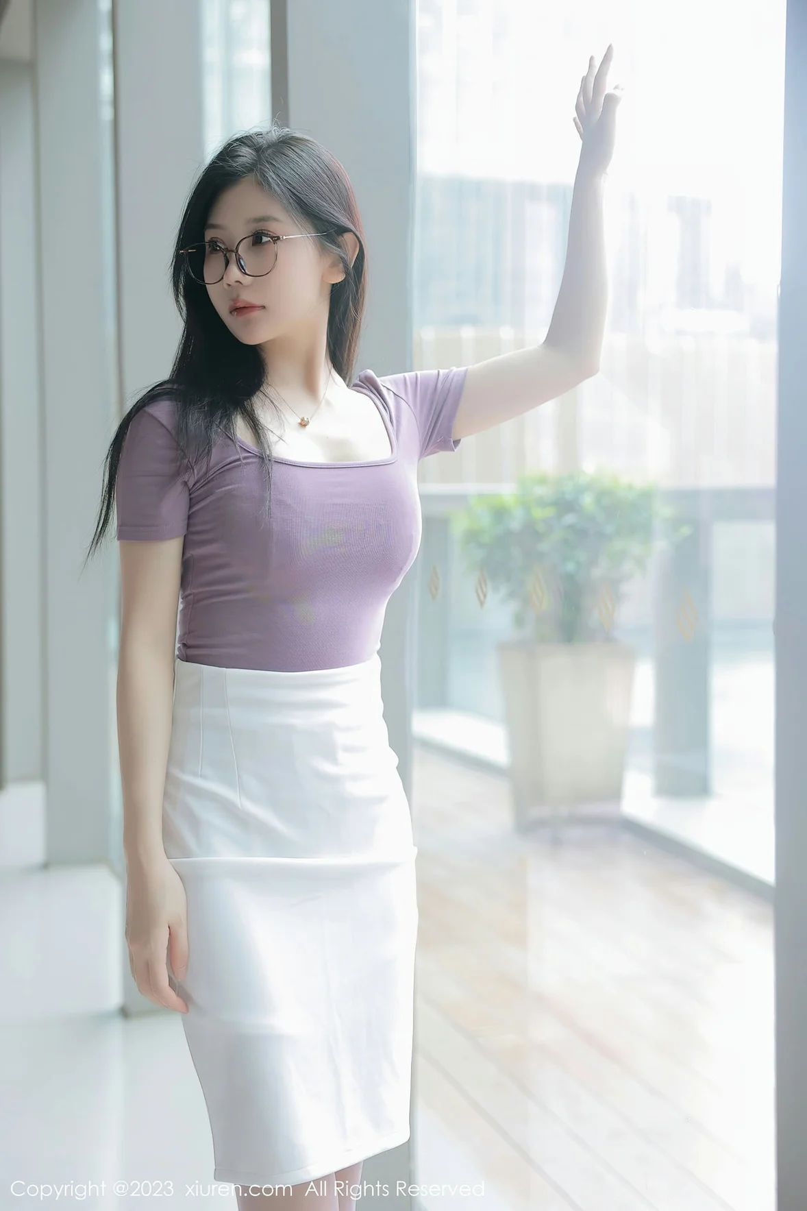  XiuRen 秀人 No.6865 尹甜甜 淡红色蕾丝内衣泰国旅拍 [86P]第1张