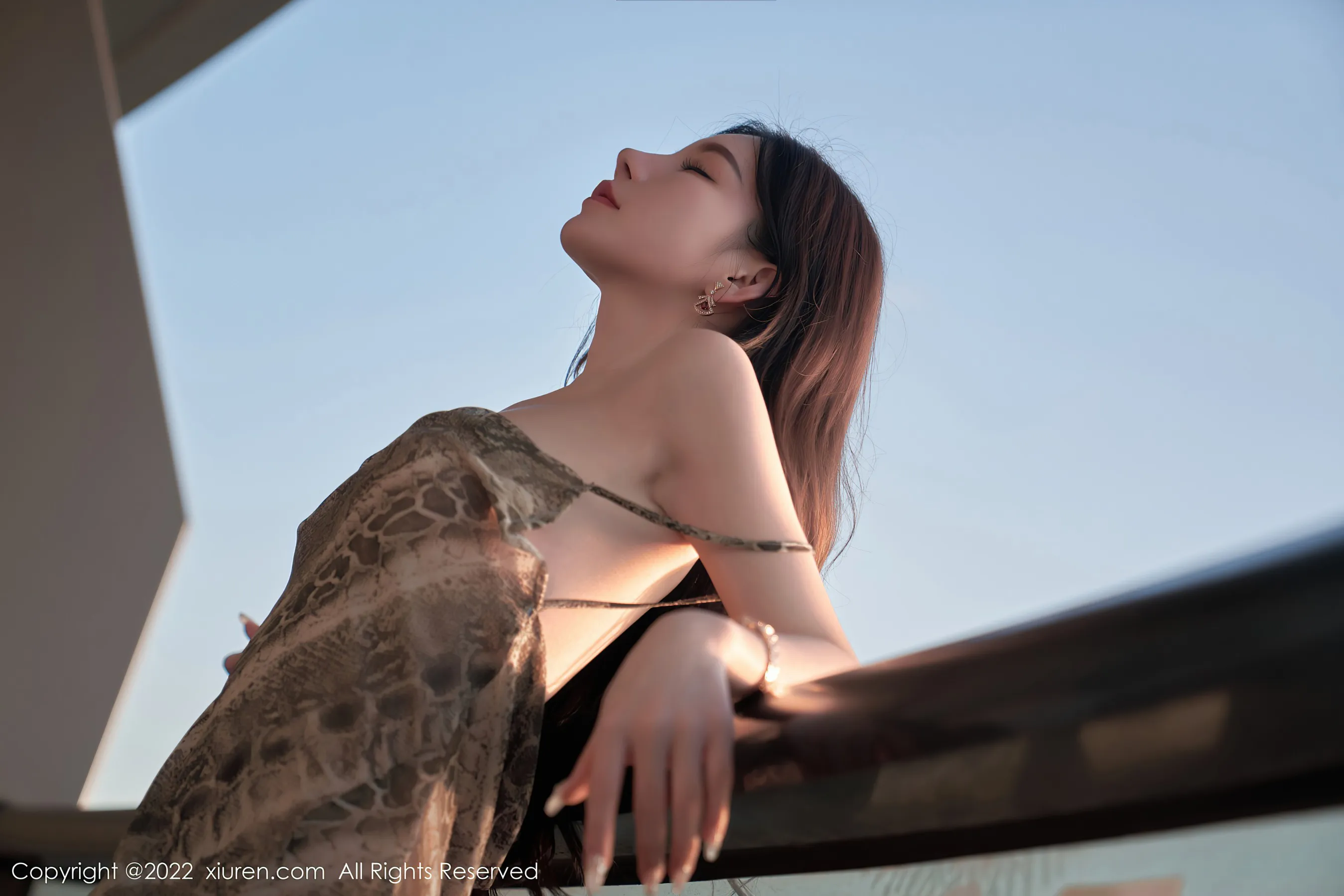 秀人网 No.4676 周于希Sally 三亚旅拍丝袜写真第2张