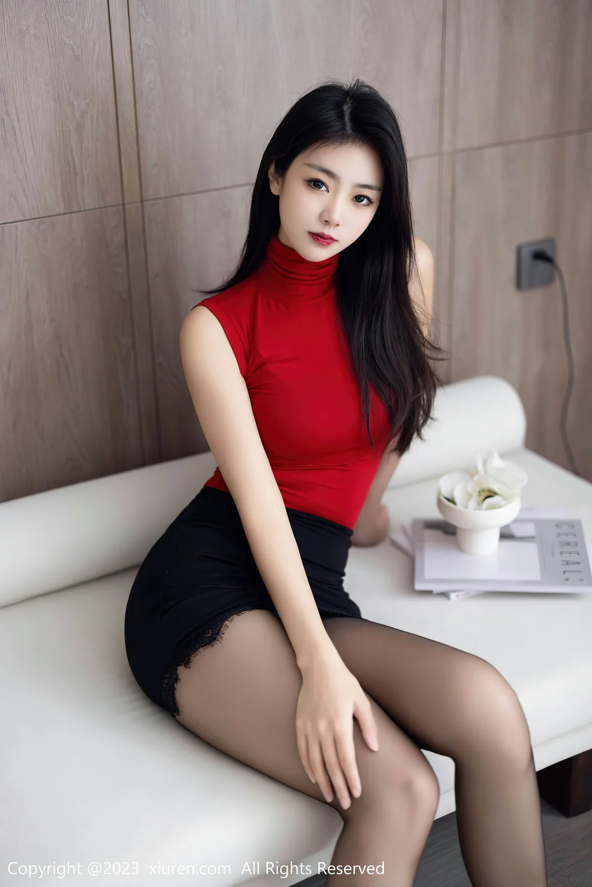  XiuRen 秀人 No.6883 可樂Vicky 性感黑色短裙性感写真3 [76P]第2张