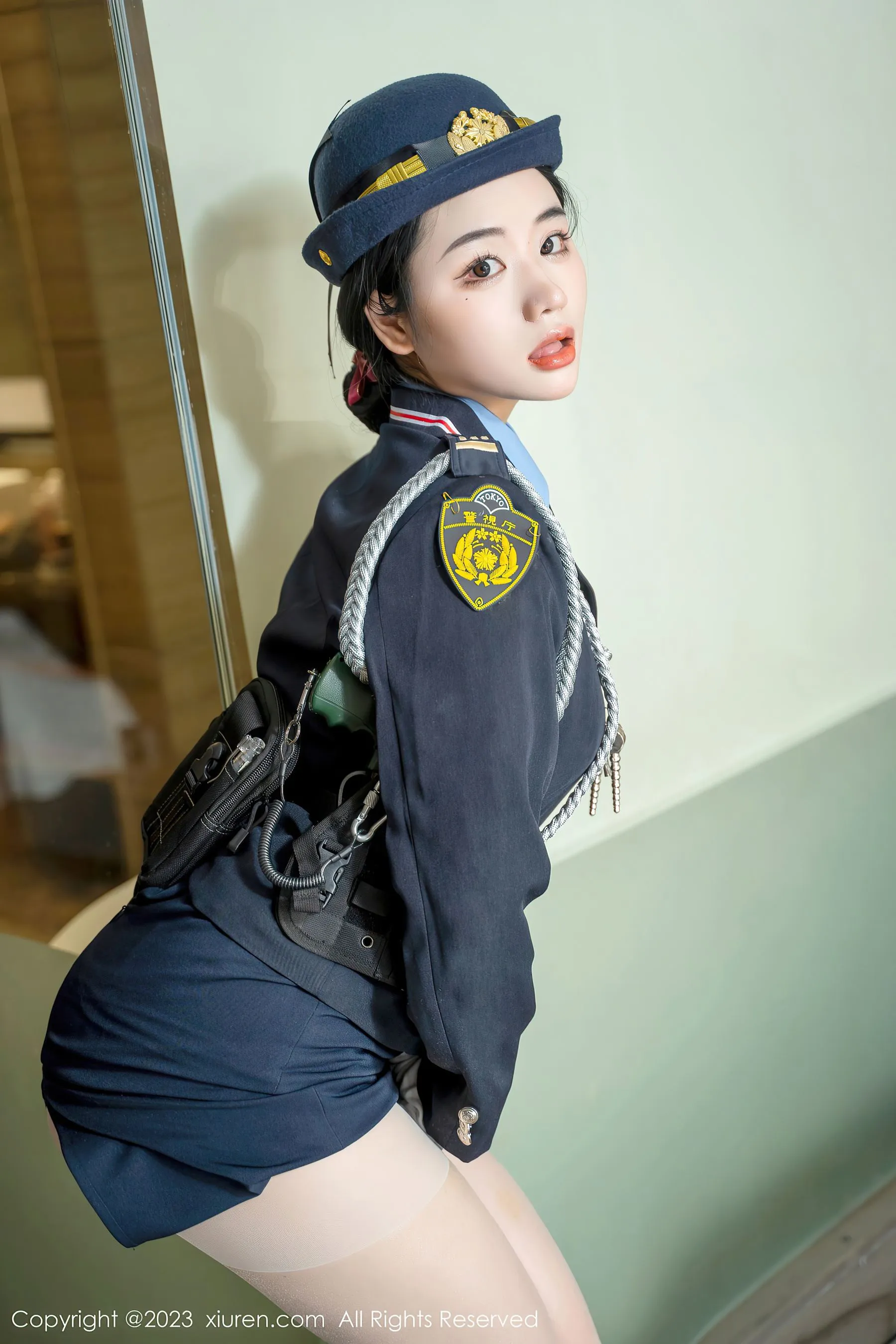 秀人网 No.6497 汐汐爱吃草莓第23张