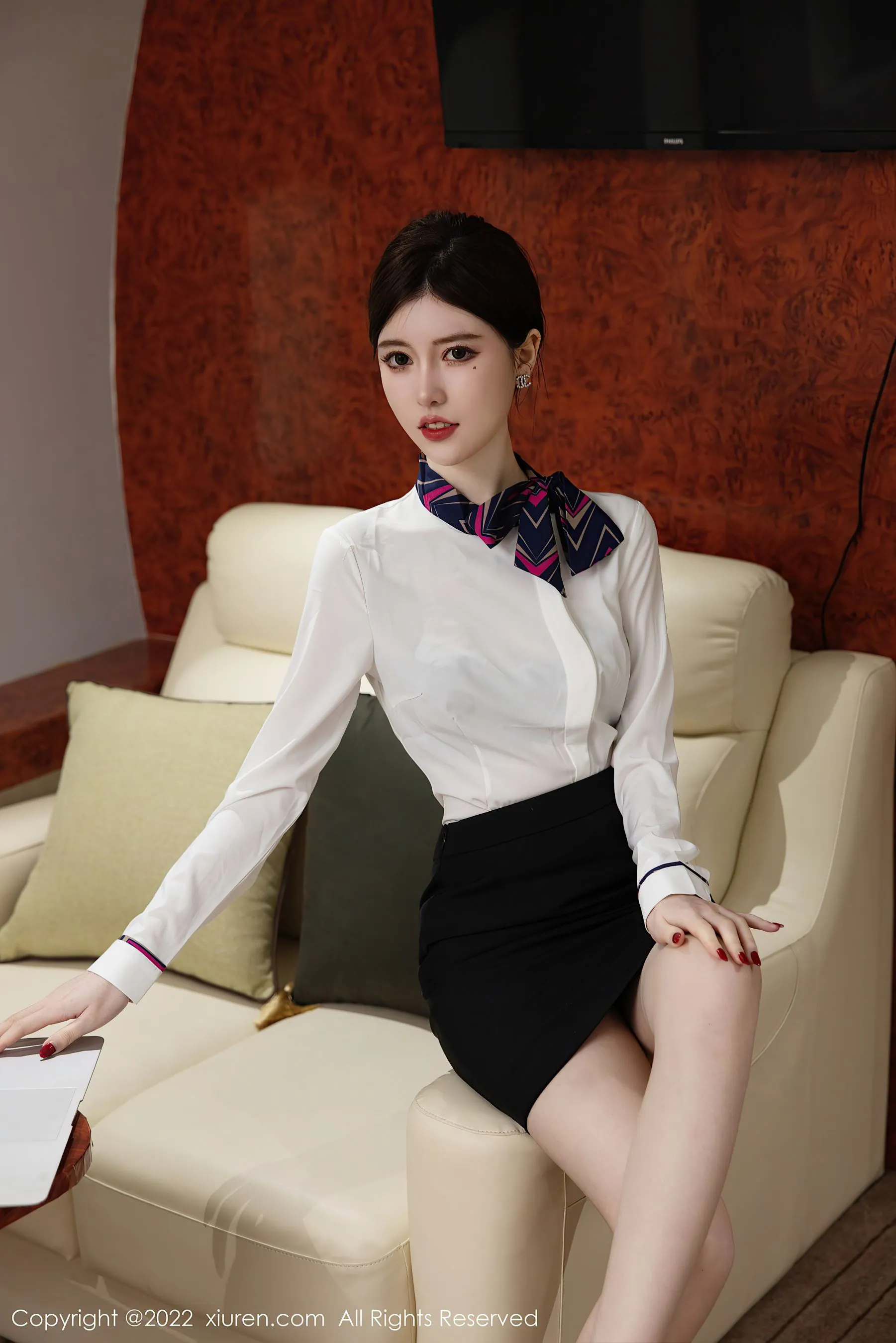  秀人网 No.5696 美桃酱 制服美腿第21张