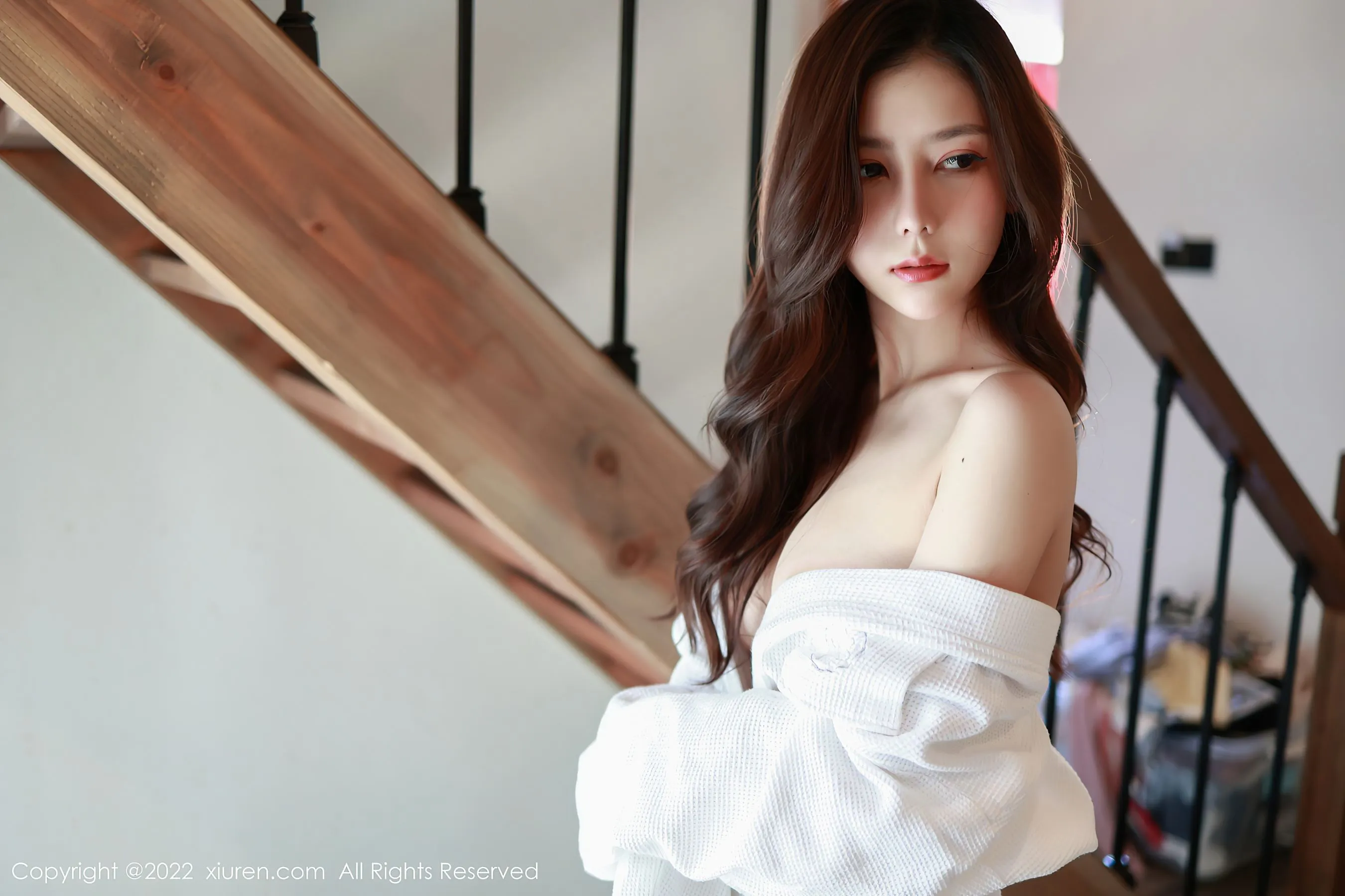  秀人网 No.4932 尹甜甜 睡袍美腿第1张