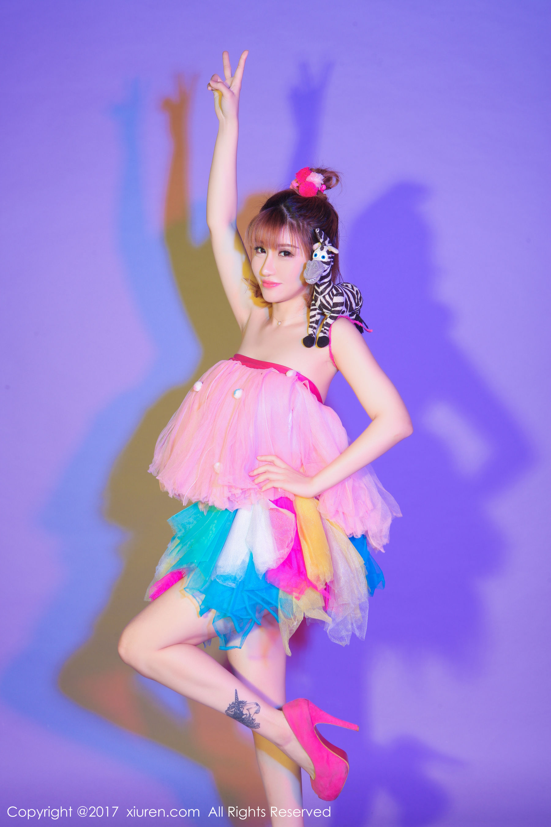K8傲娇萌萌Vivian《COS超级索尼子+梦幻七彩裙子》 秀人网XIUREN No.722第2张