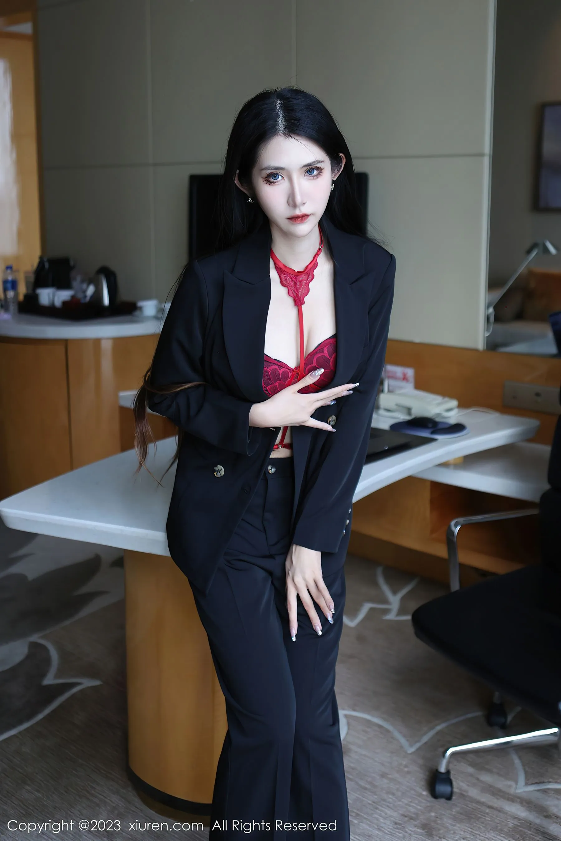  秀人网 No.6402 依娜Yina 美腿新人第31张