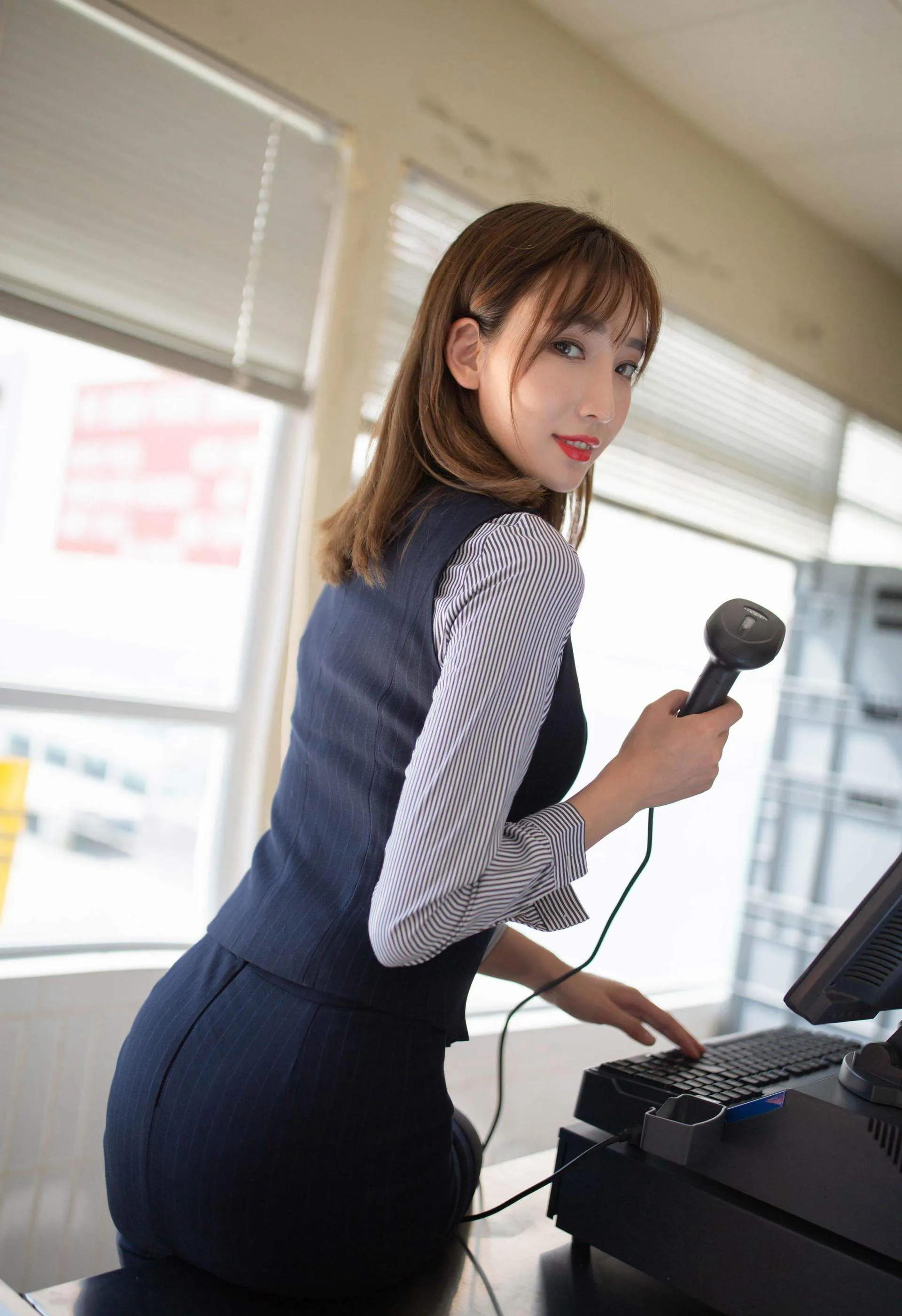  XIUREN秀人网 No.1748 陆萱萱第3张