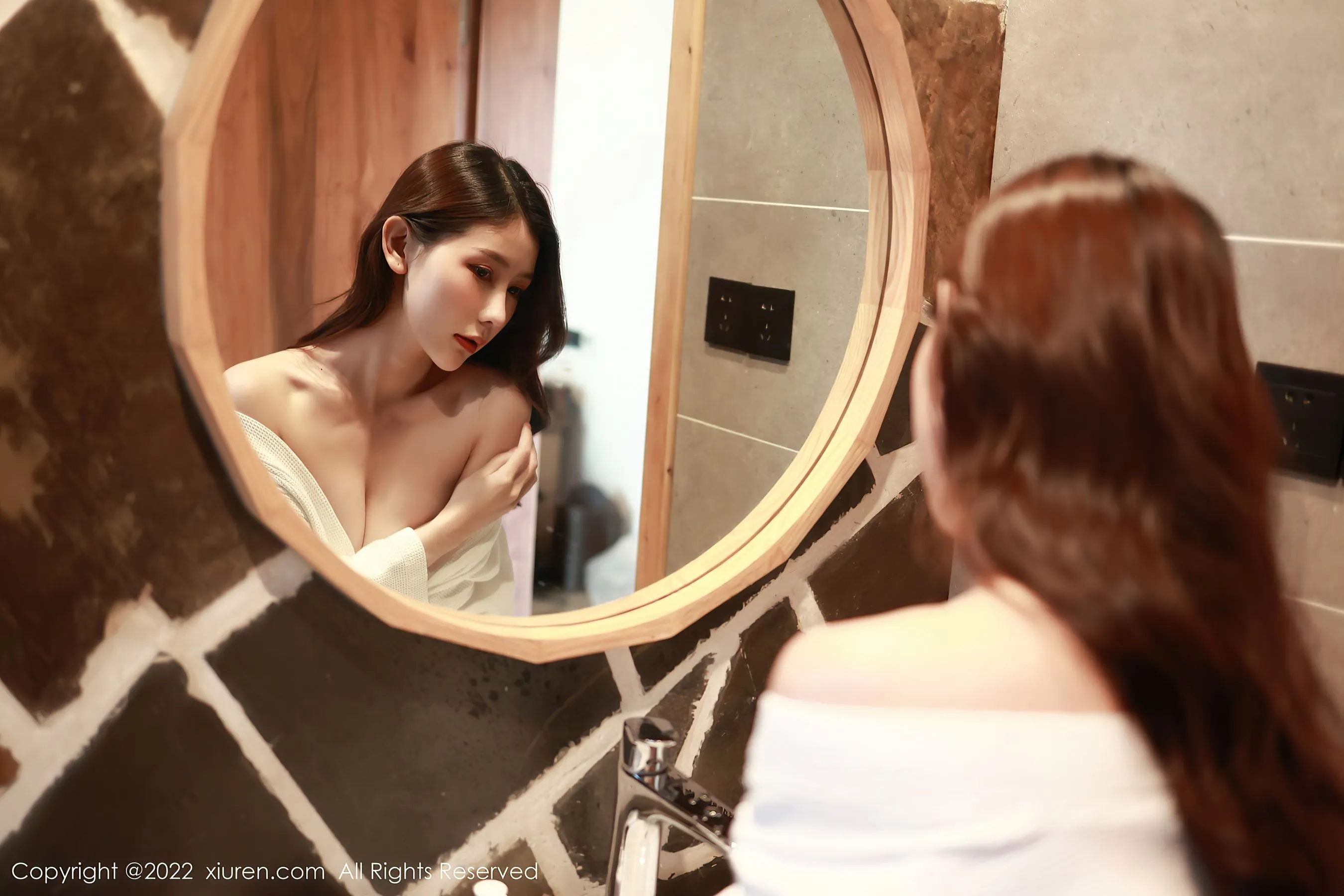  秀人网 No.4932 尹甜甜 睡袍美腿第18张