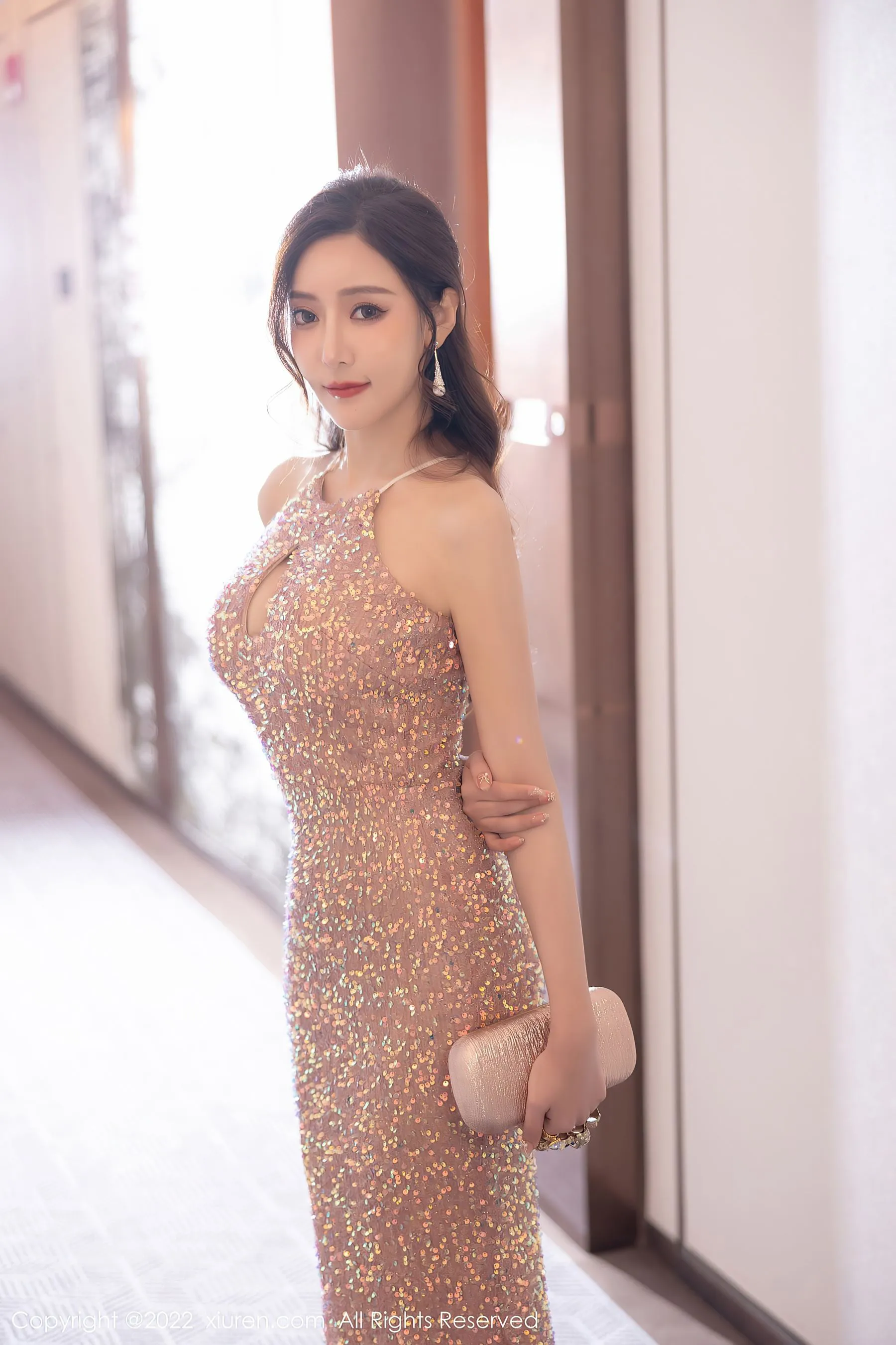  秀人网 No.4883 王馨瑶yanni 礼裙美腿第15张