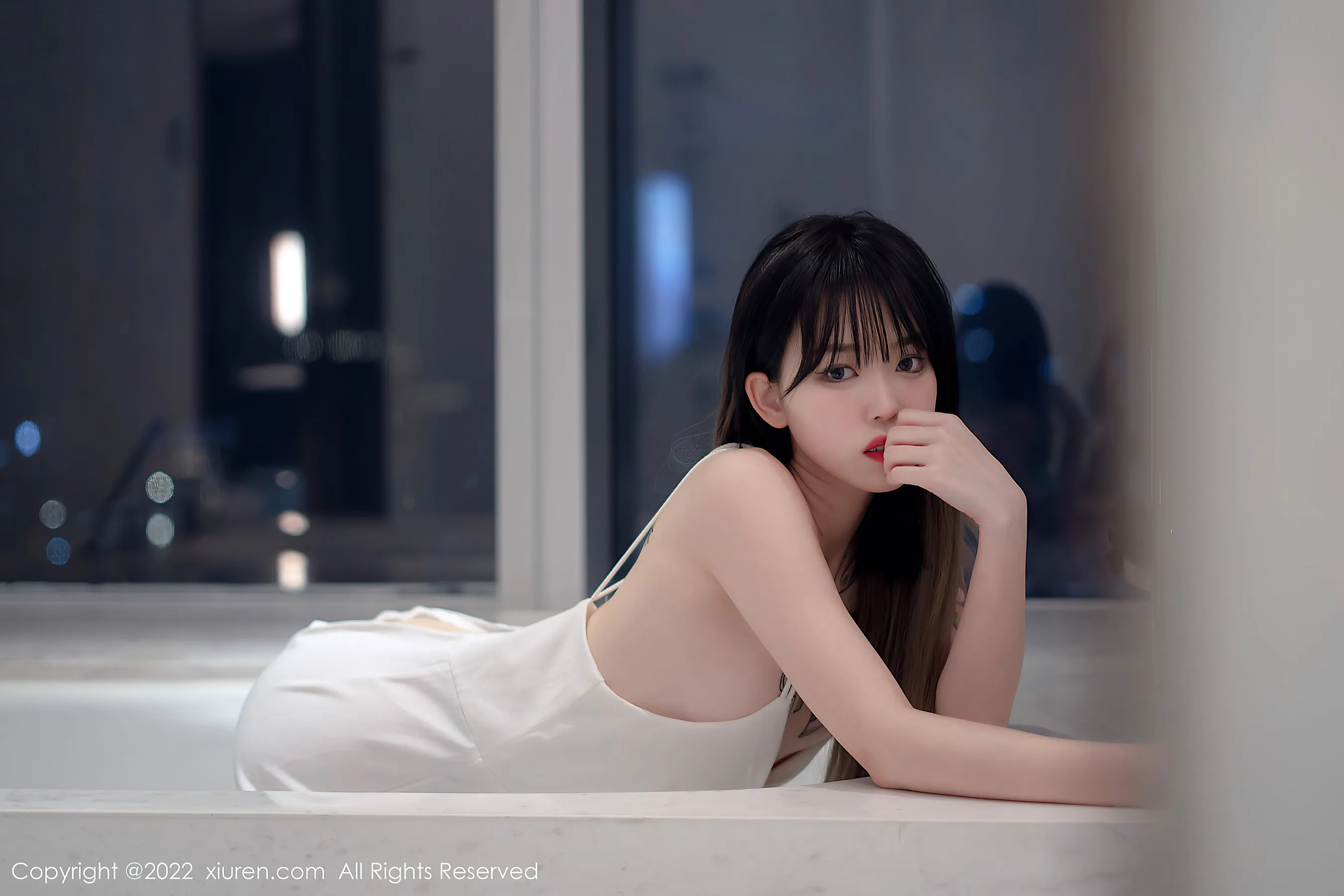 秀人网 No.4611 奶瓶. 淑女美腿长裙薄纱第12张