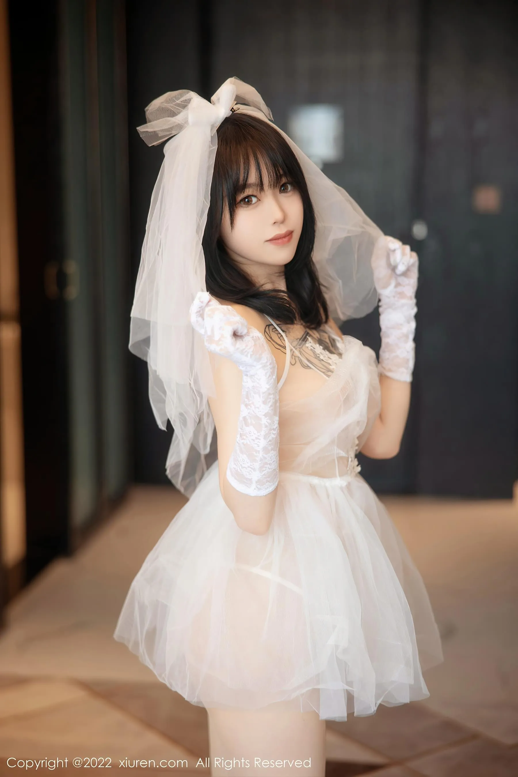  秀人网 No.5212 奶瓶. 婚纱服美腿第4张