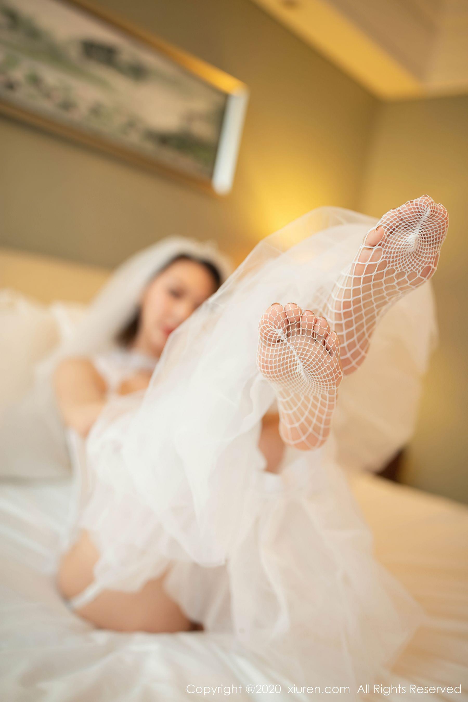  秀人XIUREN No.2328 艺轩第17张