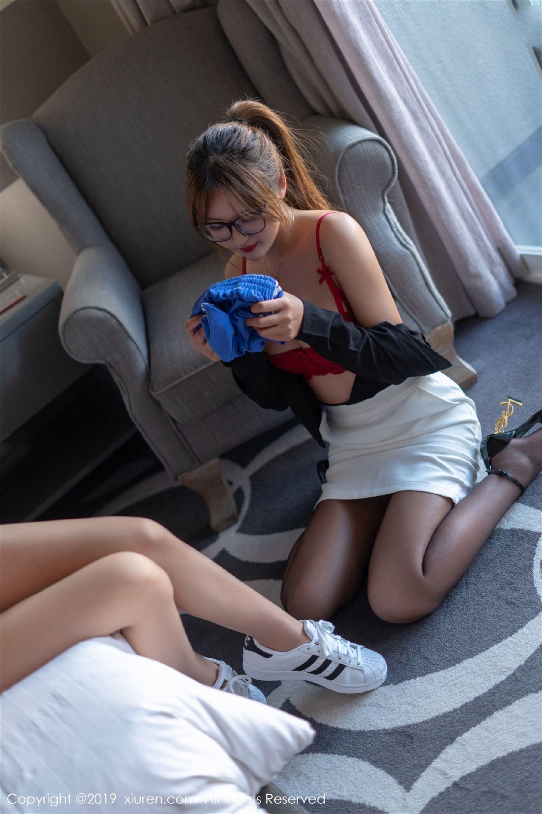 XiuRen 秀人网 No.1561 周于希Sandy&Emily顾奈奈酱第10张