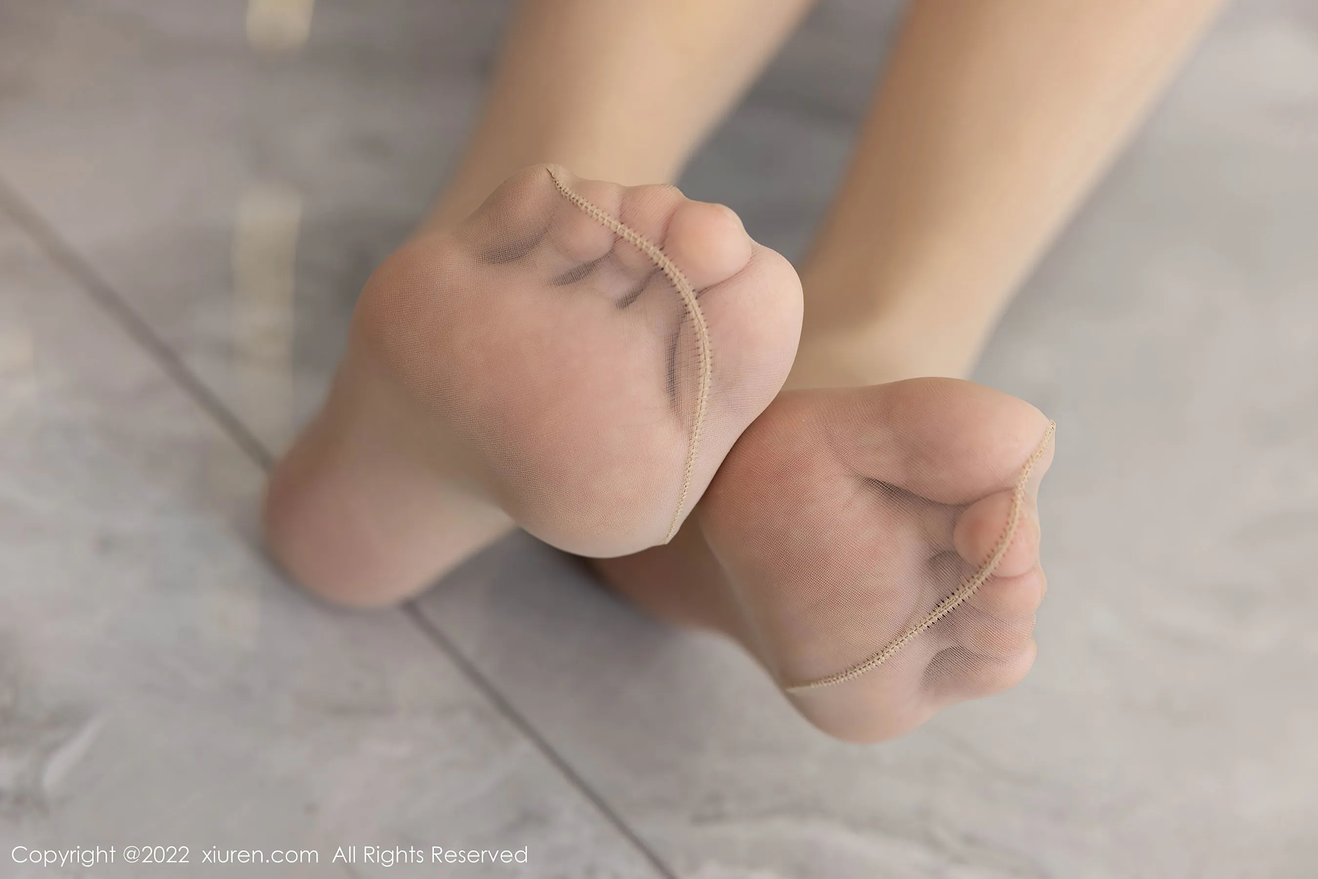  秀人网 No.5530 可樂Vicky 短裙美腿第18张