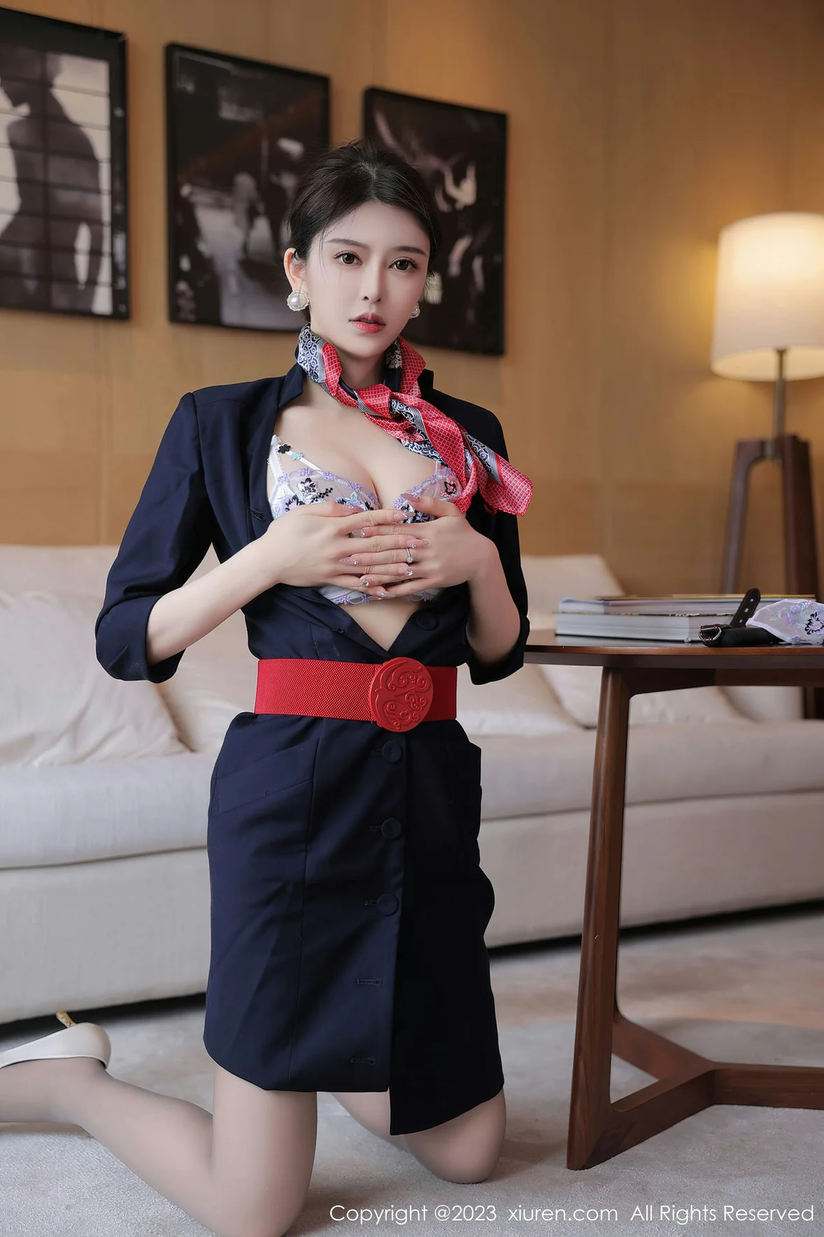  XiuRen 秀人 No.6966 玉兔miki 空姐制服性感写真 [91P]第8张