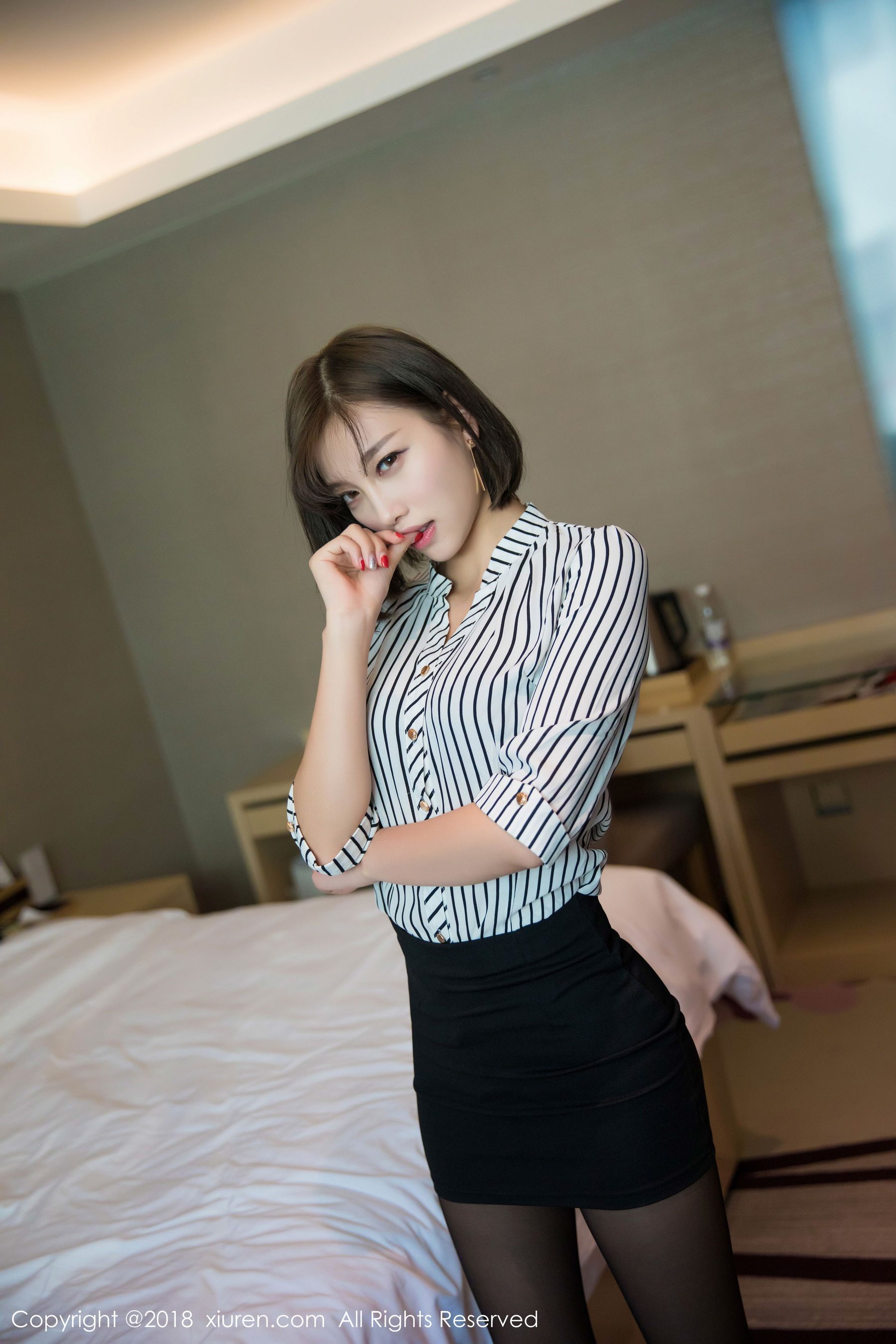 杨晨晨sugar《黑丝美腿》 XiuRen 秀人网 No.1013第9张