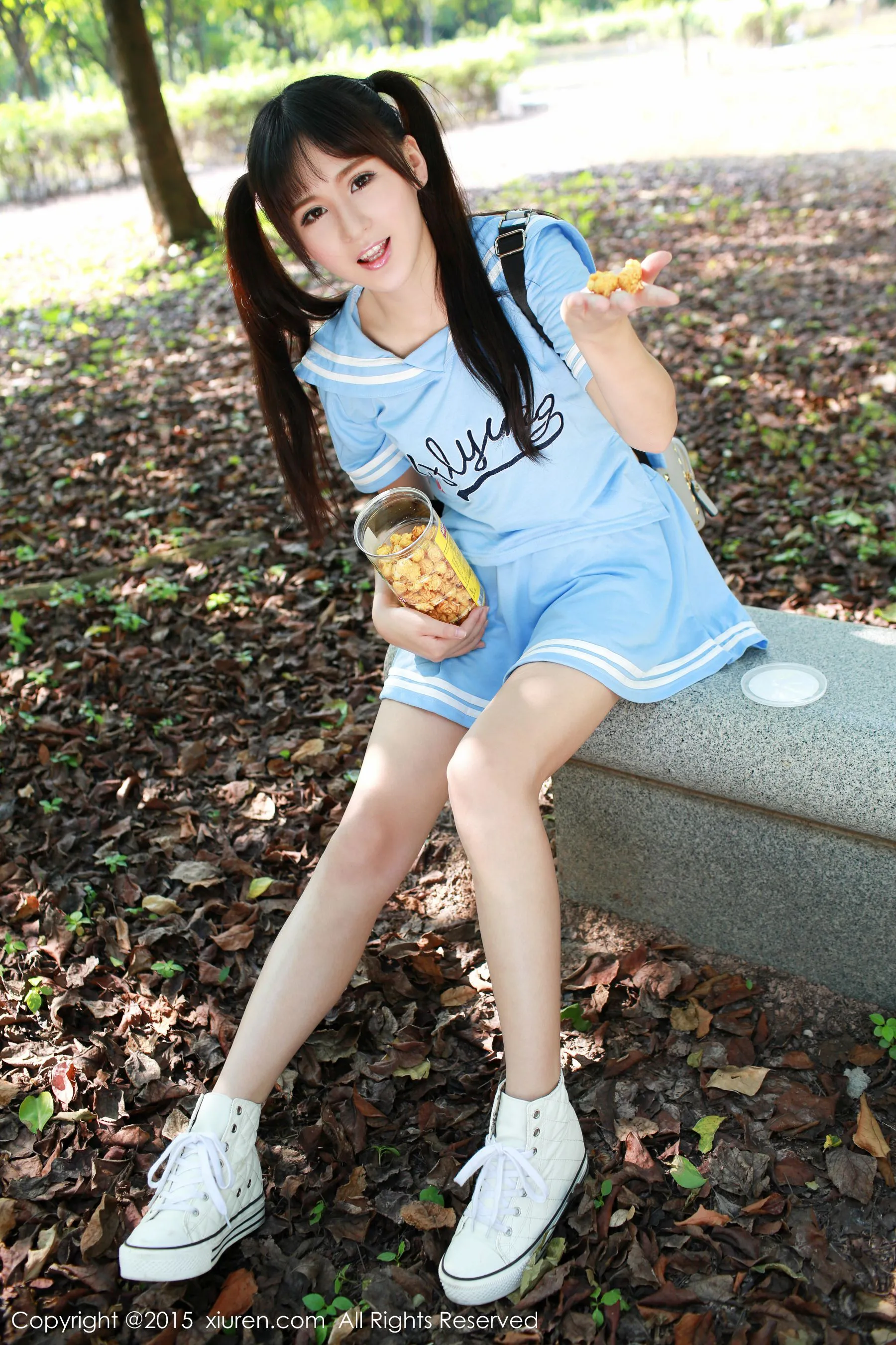  唐雨辰TYC《广州大学城野外》 秀人网 No.387第3张