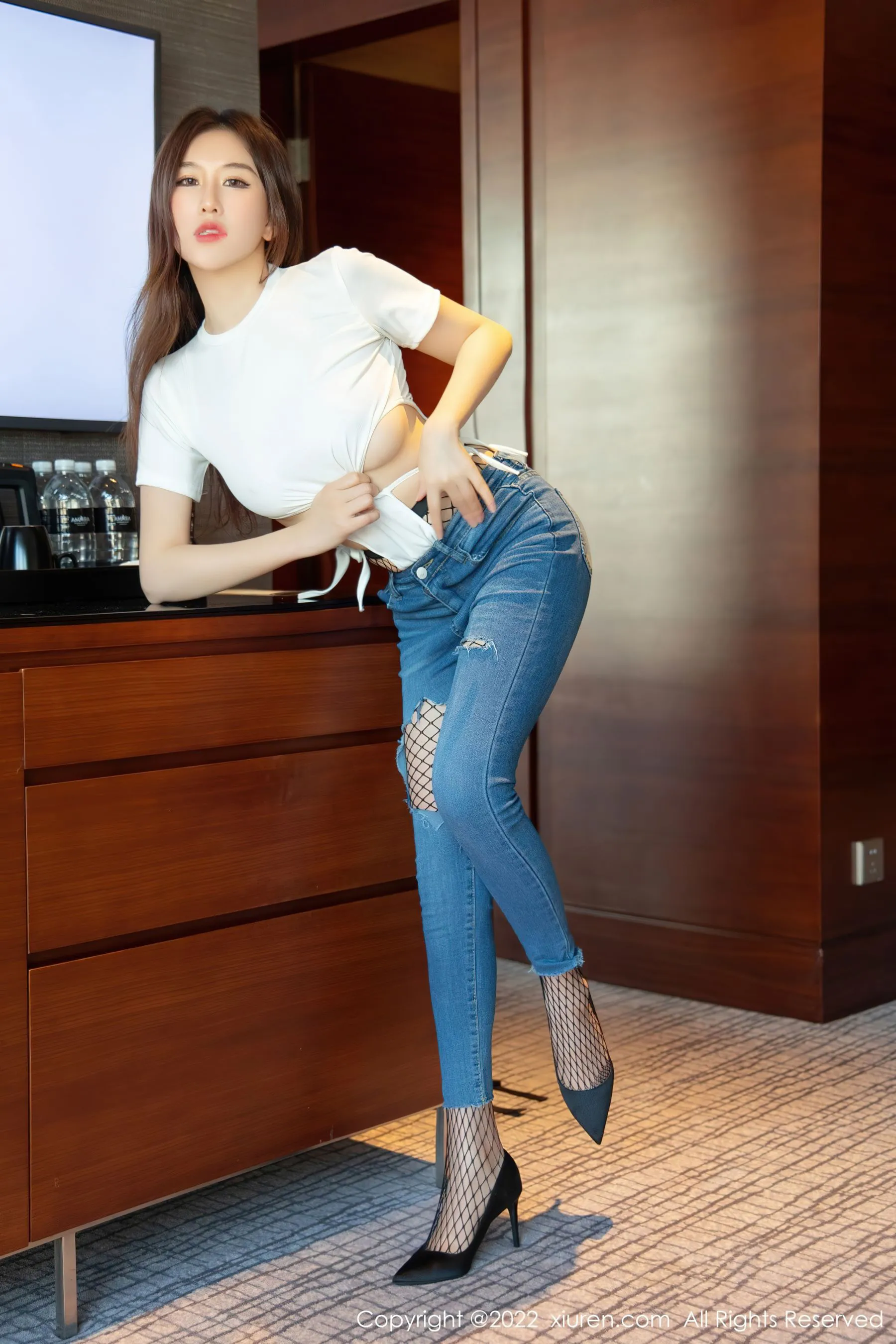 秀人 No.4481 月音瞳第1张