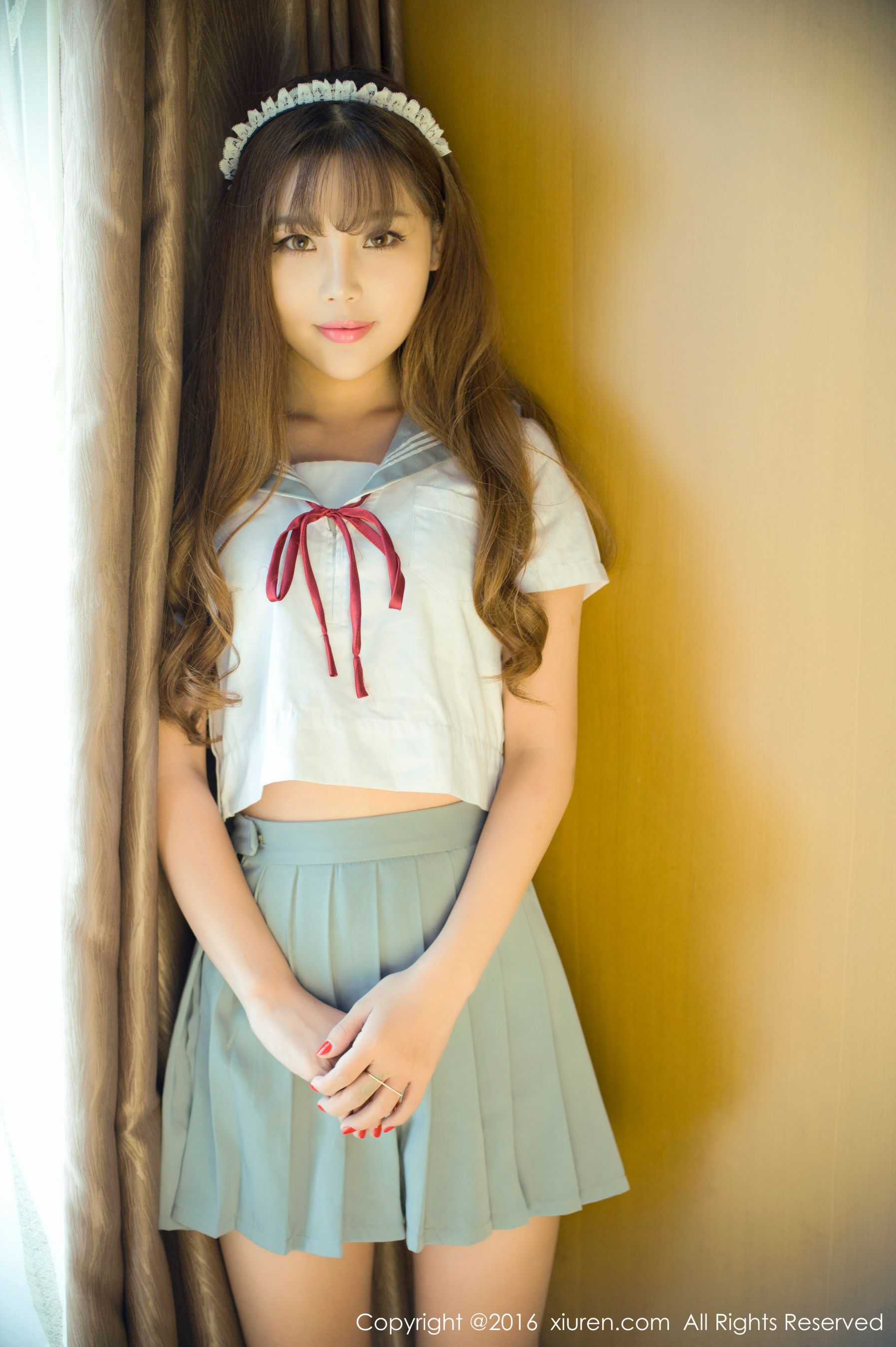 周予然《高中校服户外爆乳,经典日系校服》 秀人网 No.651第1张