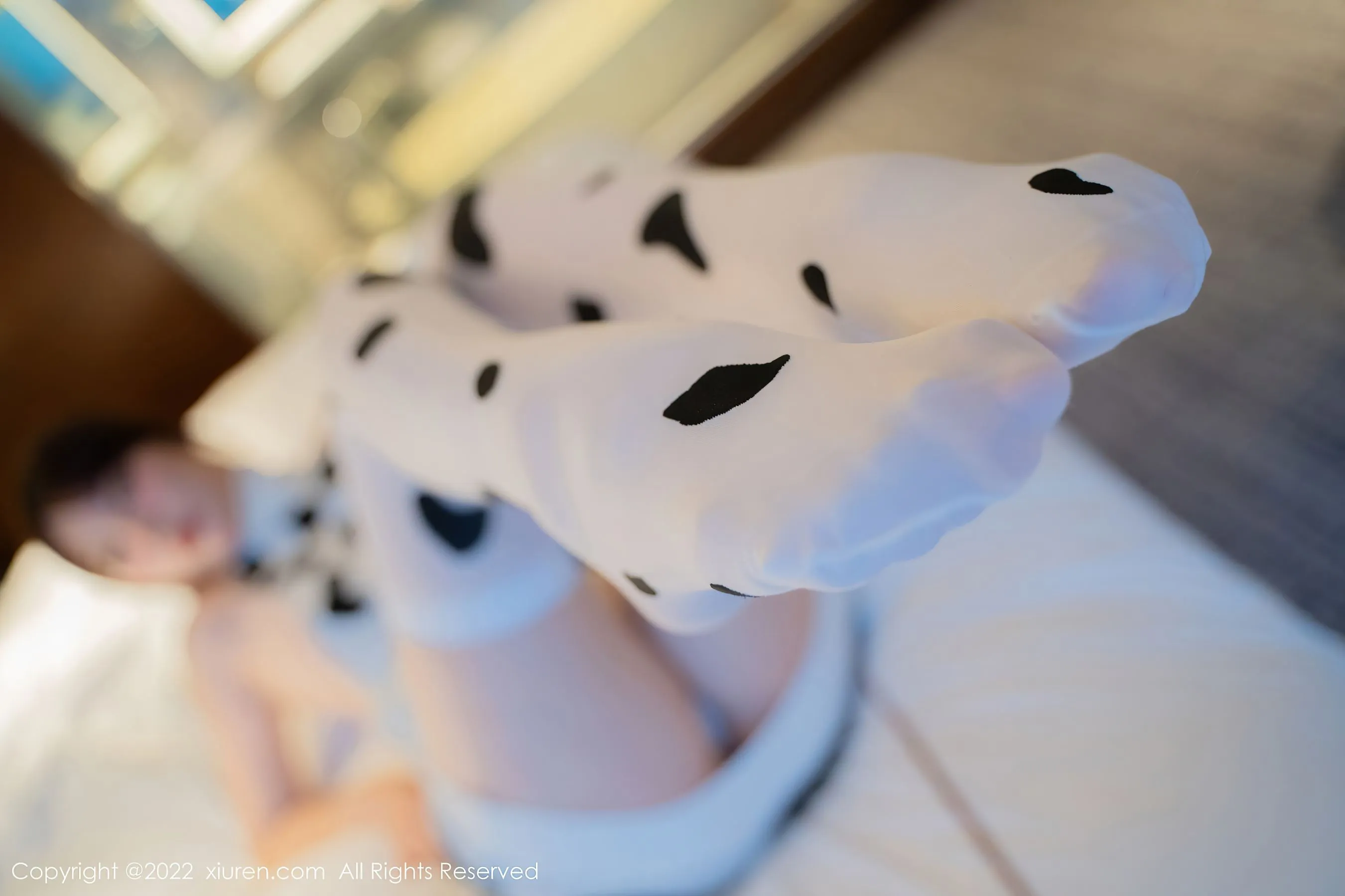 秀人网 No.5896 Arude薇薇 奶牛服美臀第6张