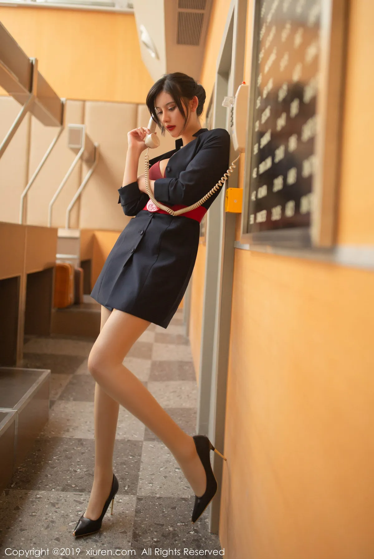 XIUREN秀人网 N0.1881 就是阿朱啊第1张