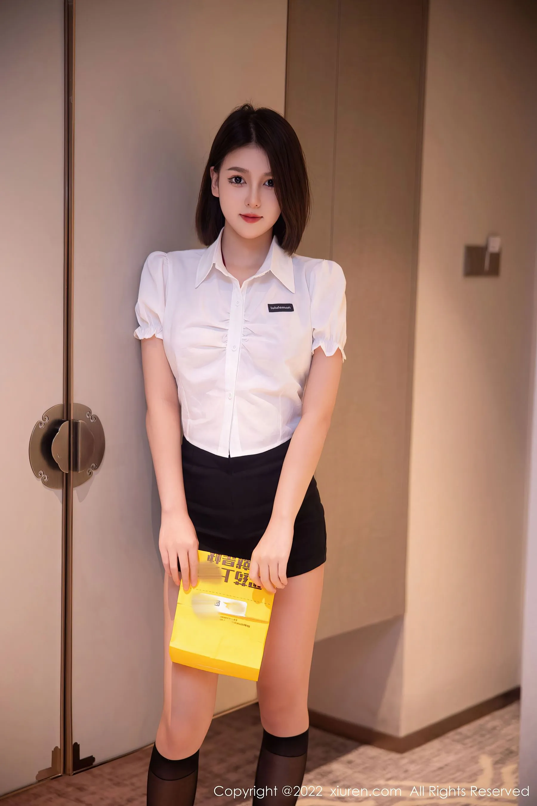 秀人网 No.5702 美羊羊 短发新人模特第20张