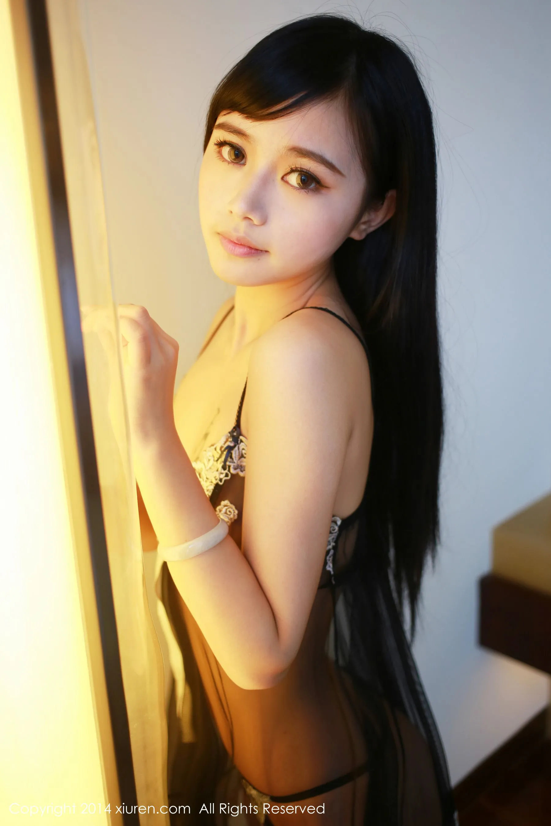  toro羽住《三亚旅拍写真》 秀人网 No.141第6张