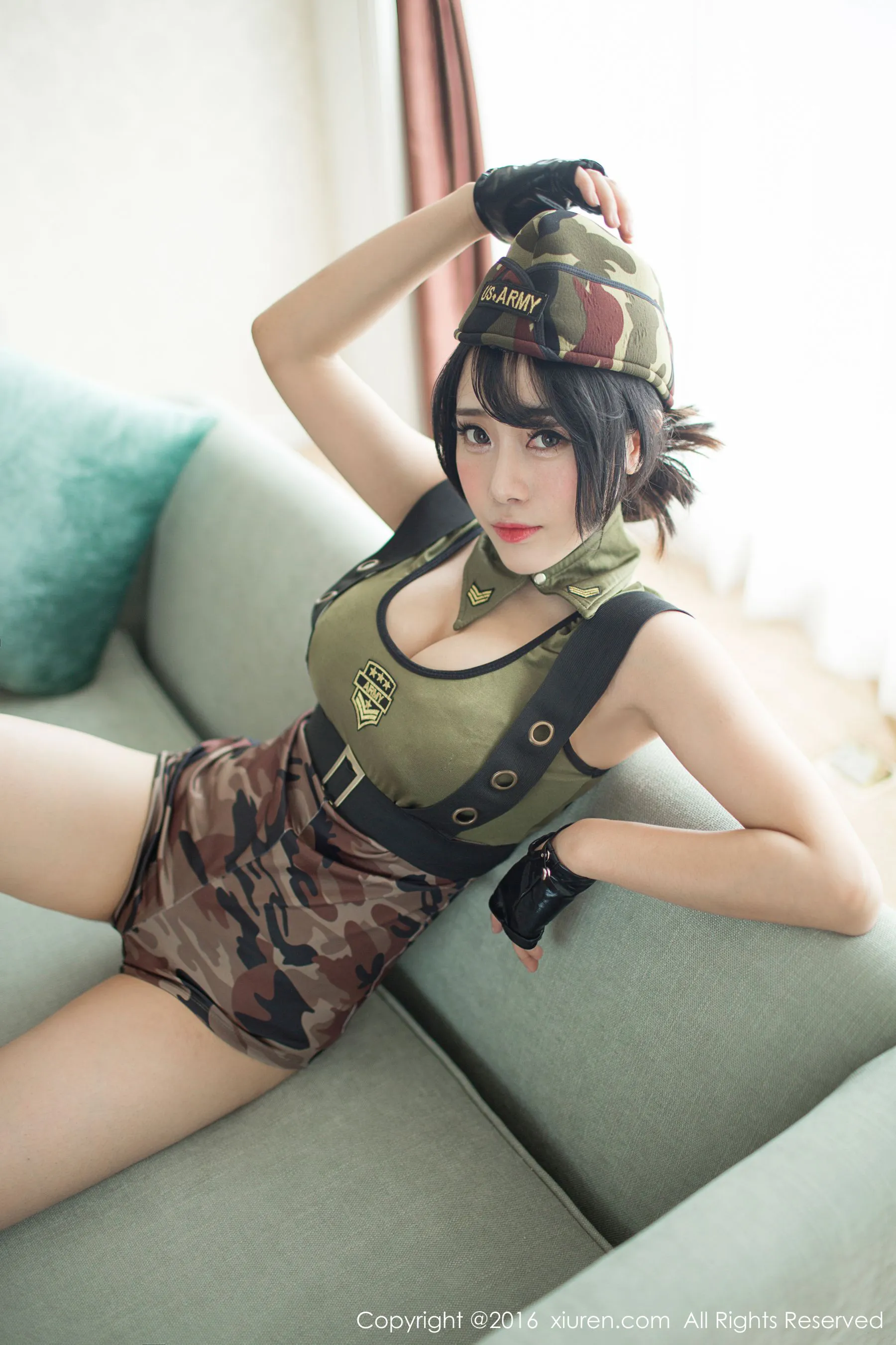 兜豆靓Youlina《迷彩服+浴室系列》 秀人网 No.519第5张