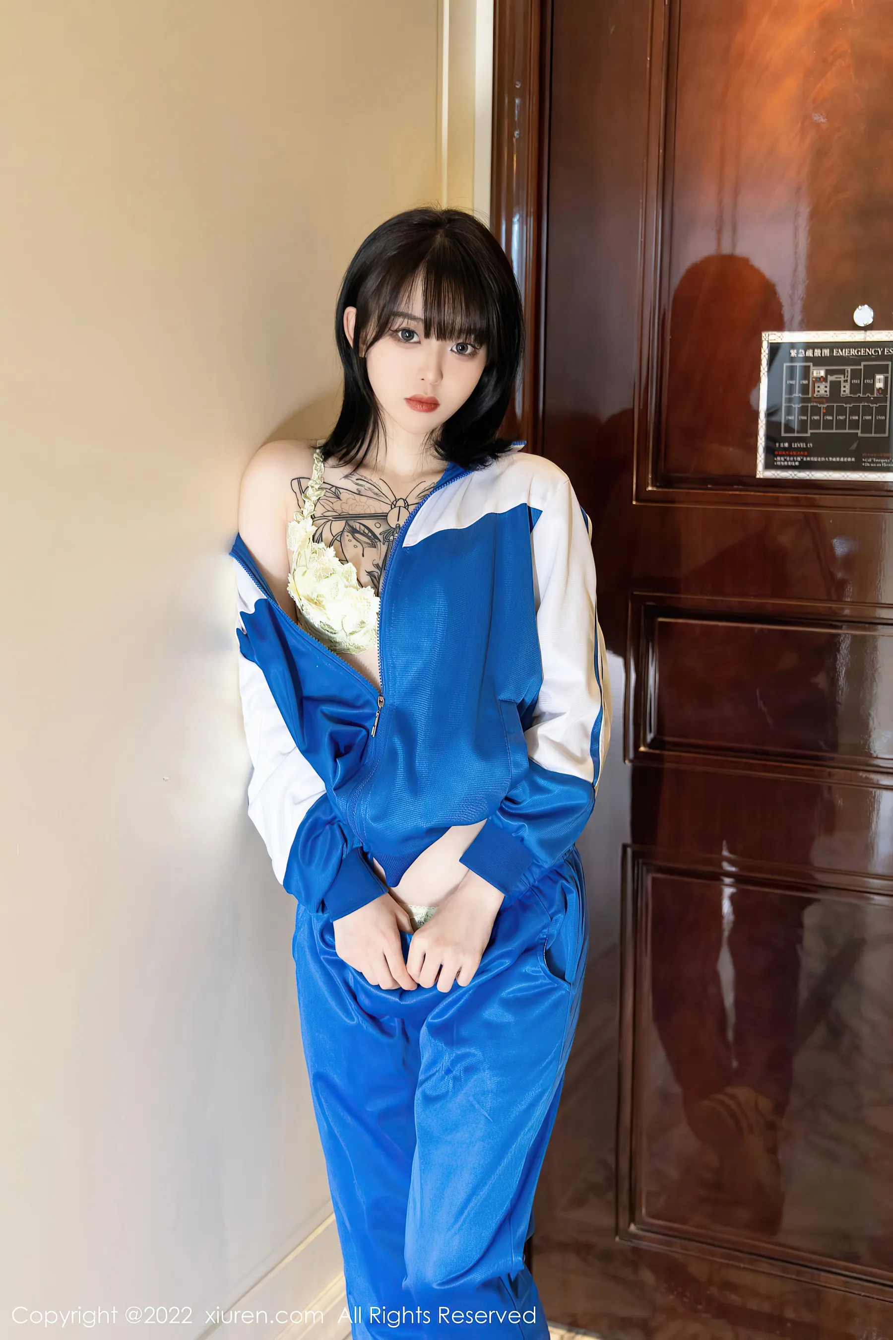  秀人网 No.4838 奶瓶. 清纯学生校服写真第15张