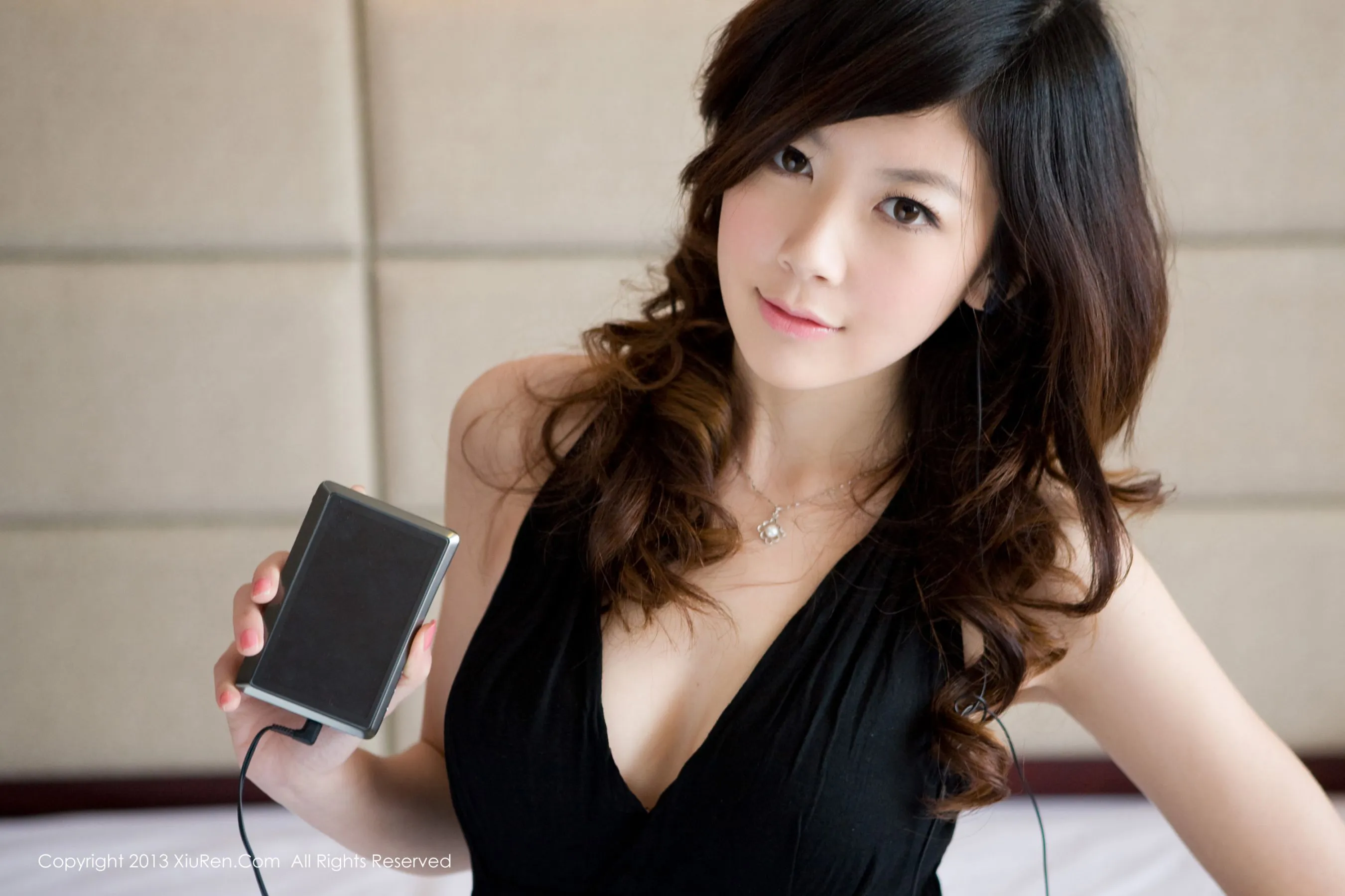  模特加菲《高挑的梦中情人》 秀人网 No.016第14张