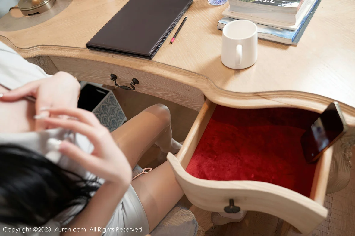  XiuRen 秀人 No.7157 周于希Sally 主题《女律师的寂寞》厦门旅拍 [101P]第8张