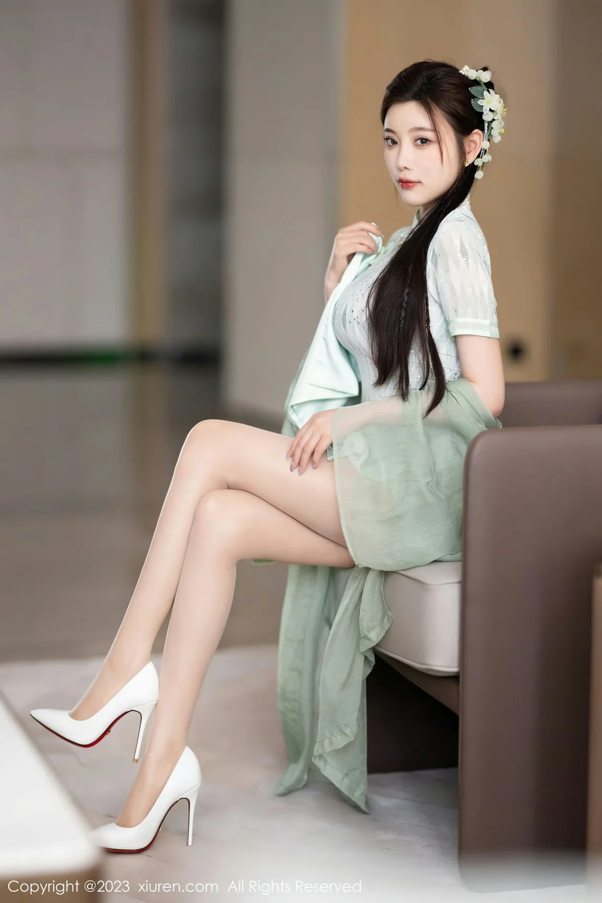  XiuRen 秀人 No.6983 杨晨晨Yome 淡绿色旗袍性感写真 [85P]第4张