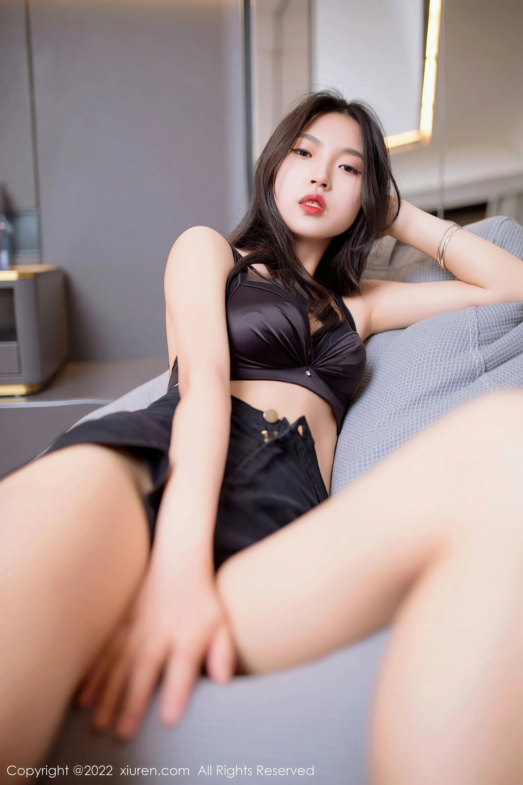  秀人网 No.5399 十九九 新人美腿第2张