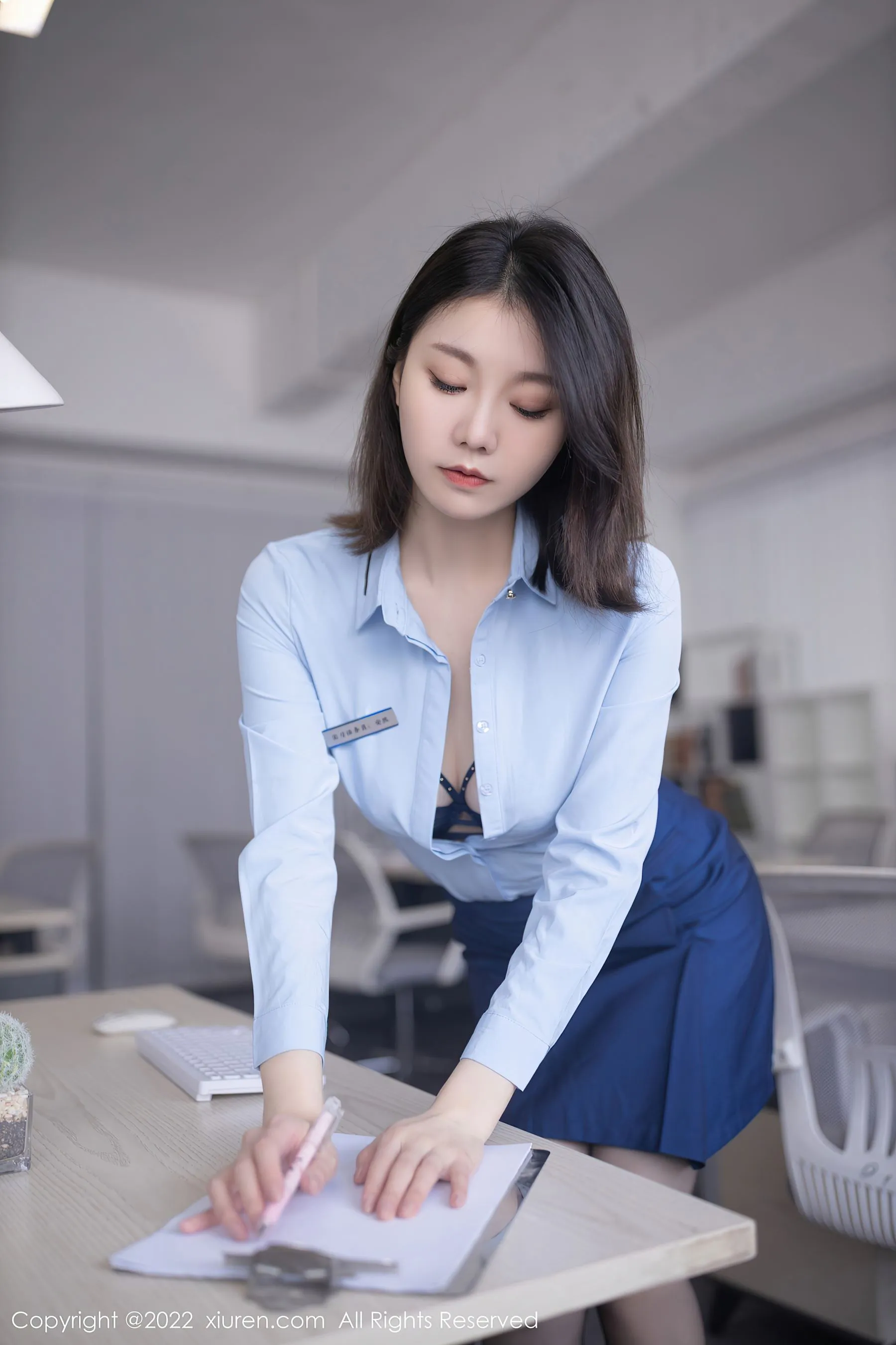  秀人网 No.5021 安然anran 黑丝美腿第11张