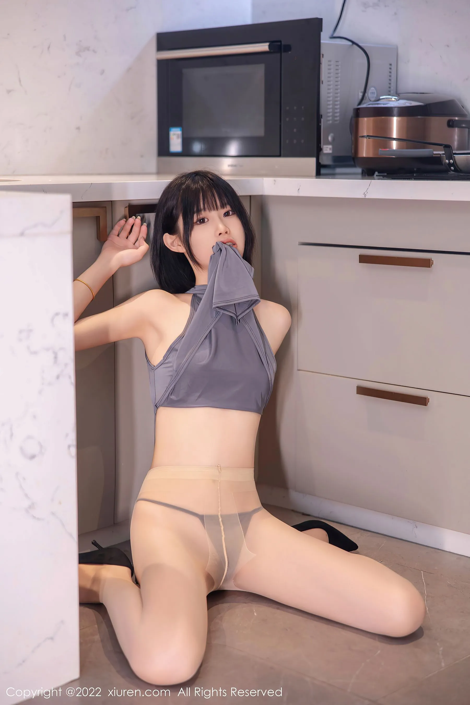  秀人网 No.5482 77qiqi 丝袜美腿第8张