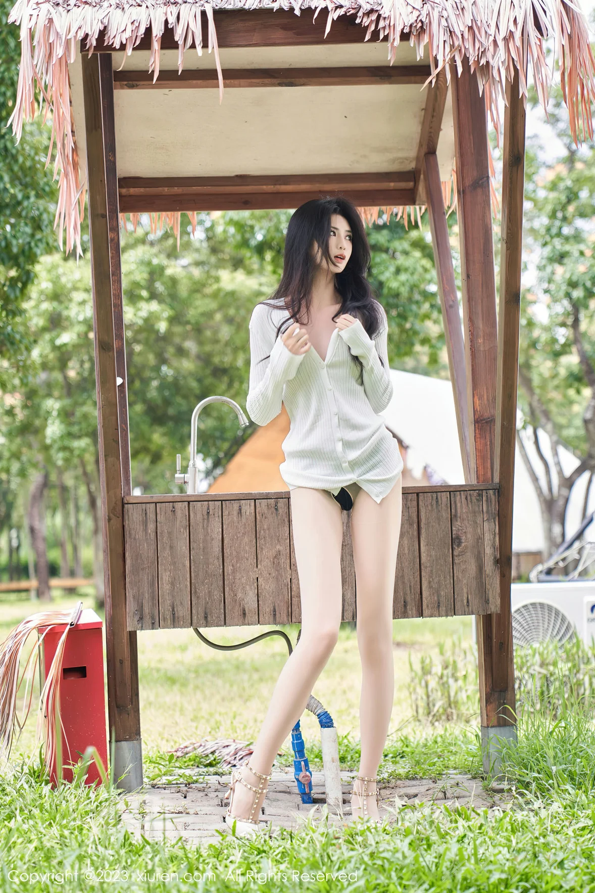  XiuRen 秀人 No.7162 浅浅Danny 户外拍摄性感写真 [91P]第1张