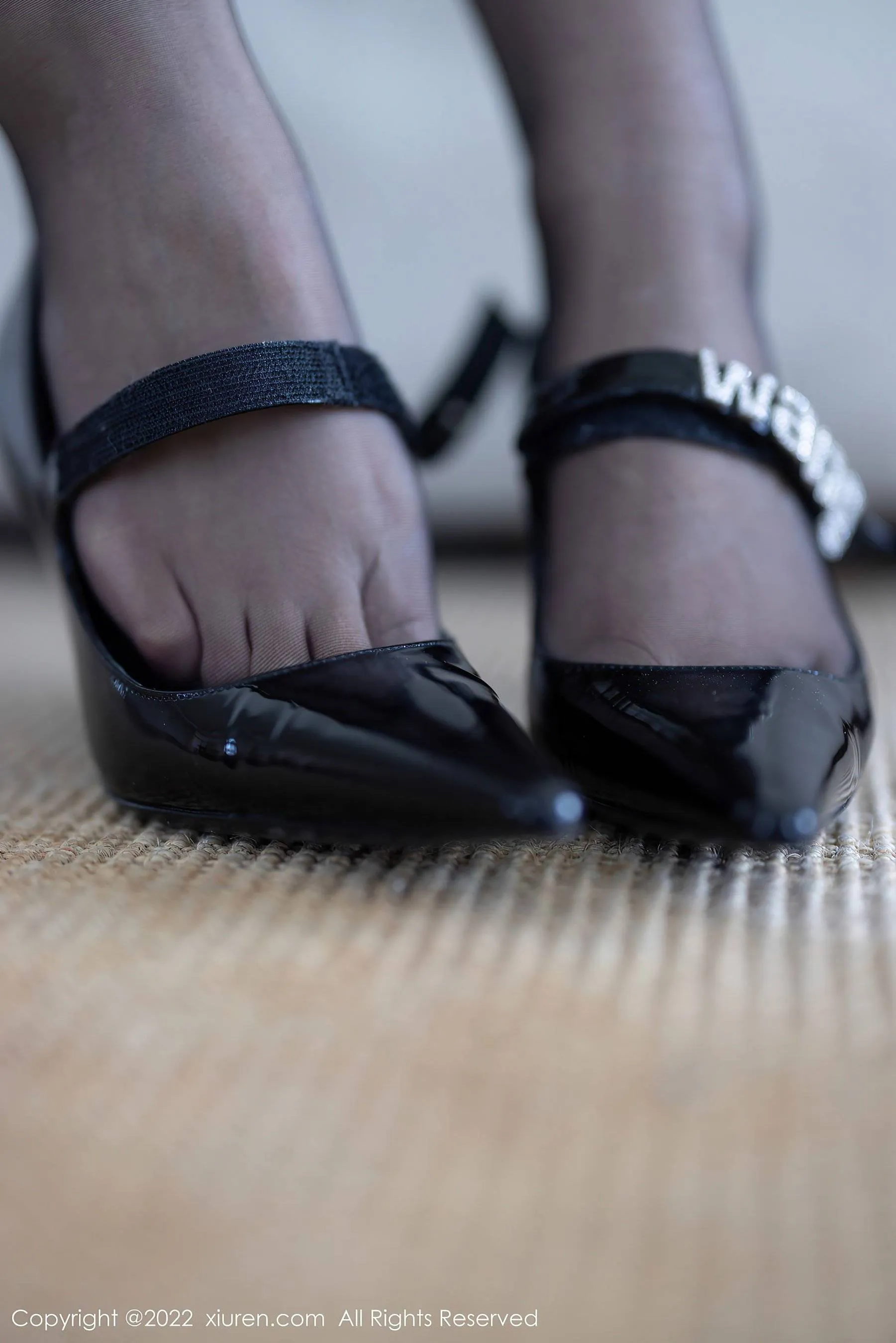 秀人网 No.5837 可樂Vicky第15张