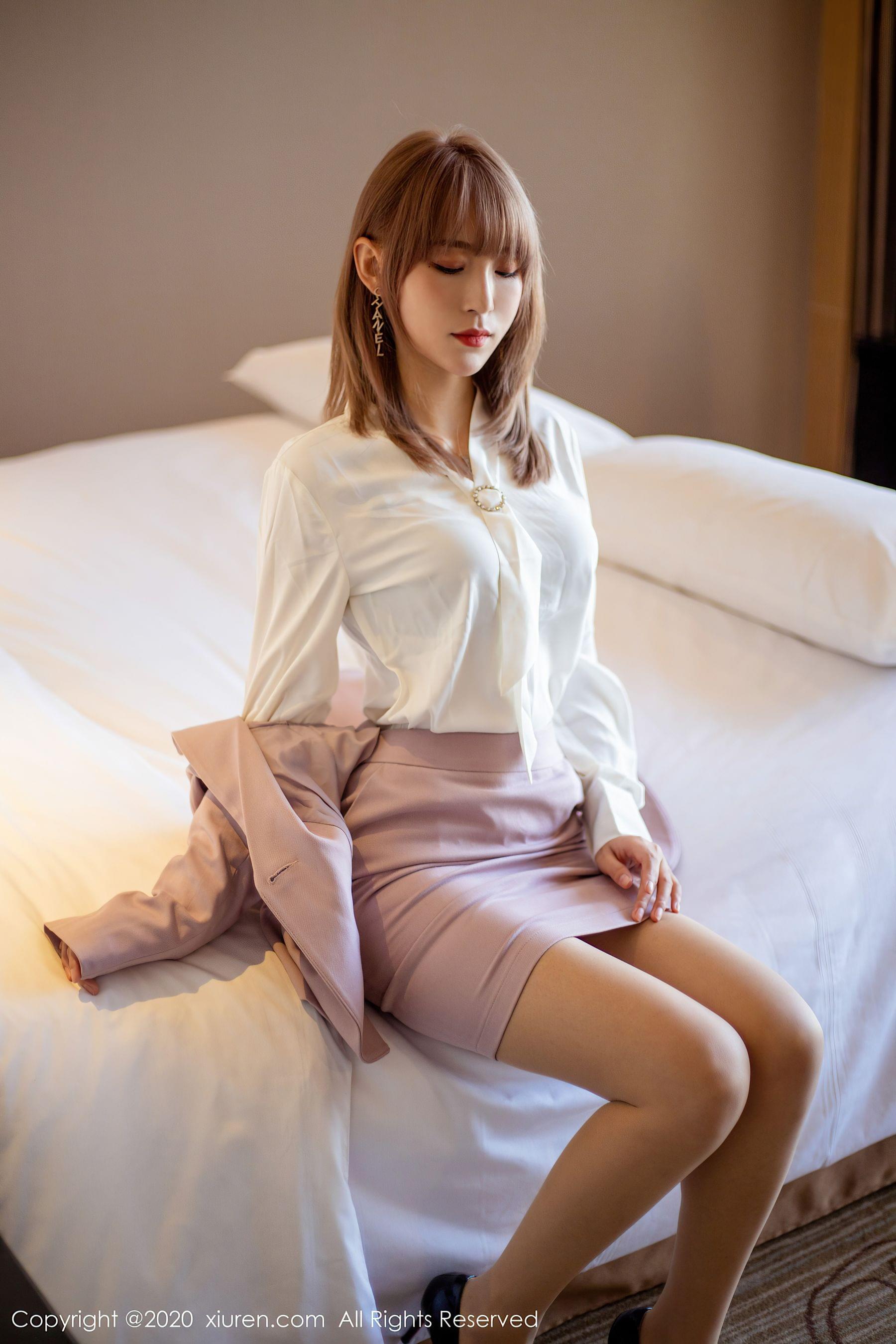 秀人XIUREN No.2304 周慕汐fairy第2张