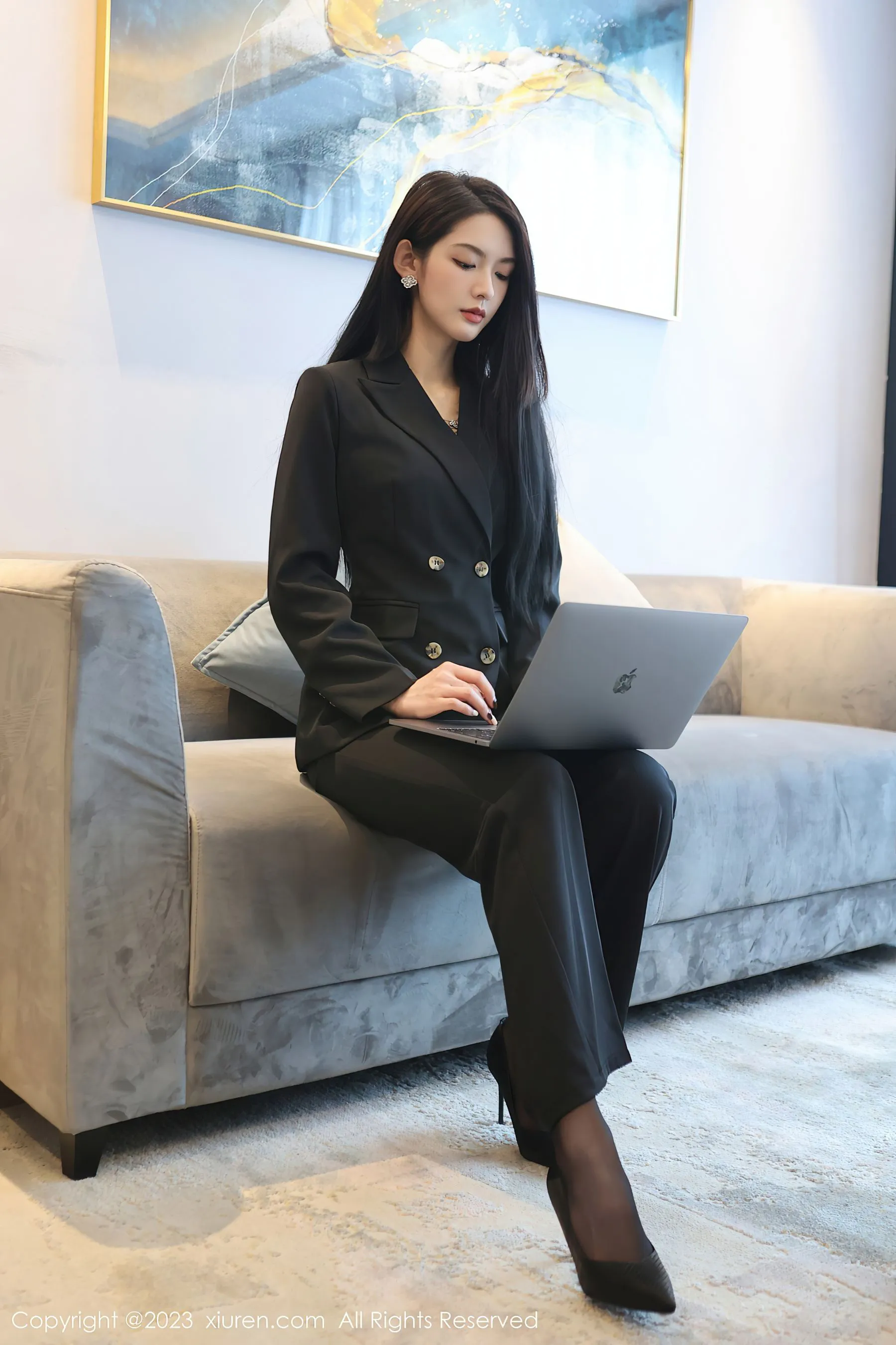 秀人网 No.6576 乔一一 黑丝美腿第17张