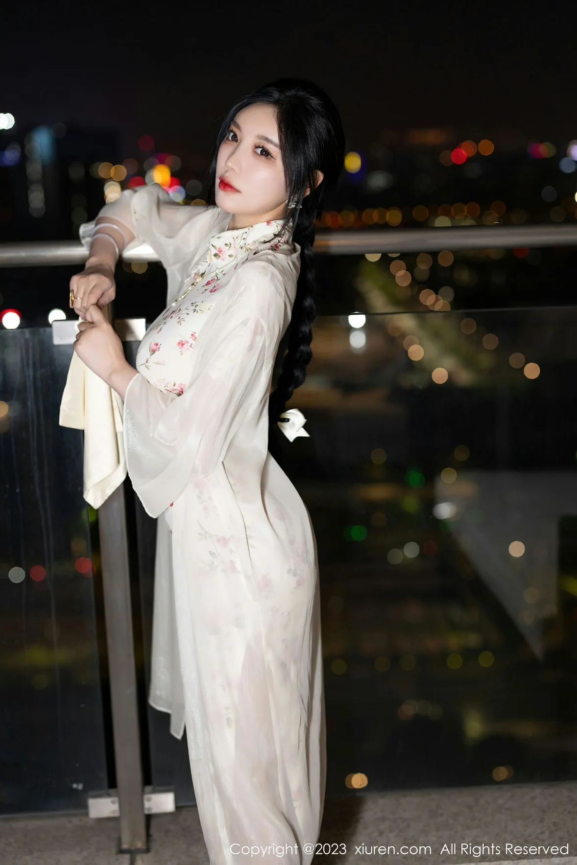  秀人网 No.7363 杨晨晨Yome 碎花旗袍浙江安吉旅拍 [87P]第2张