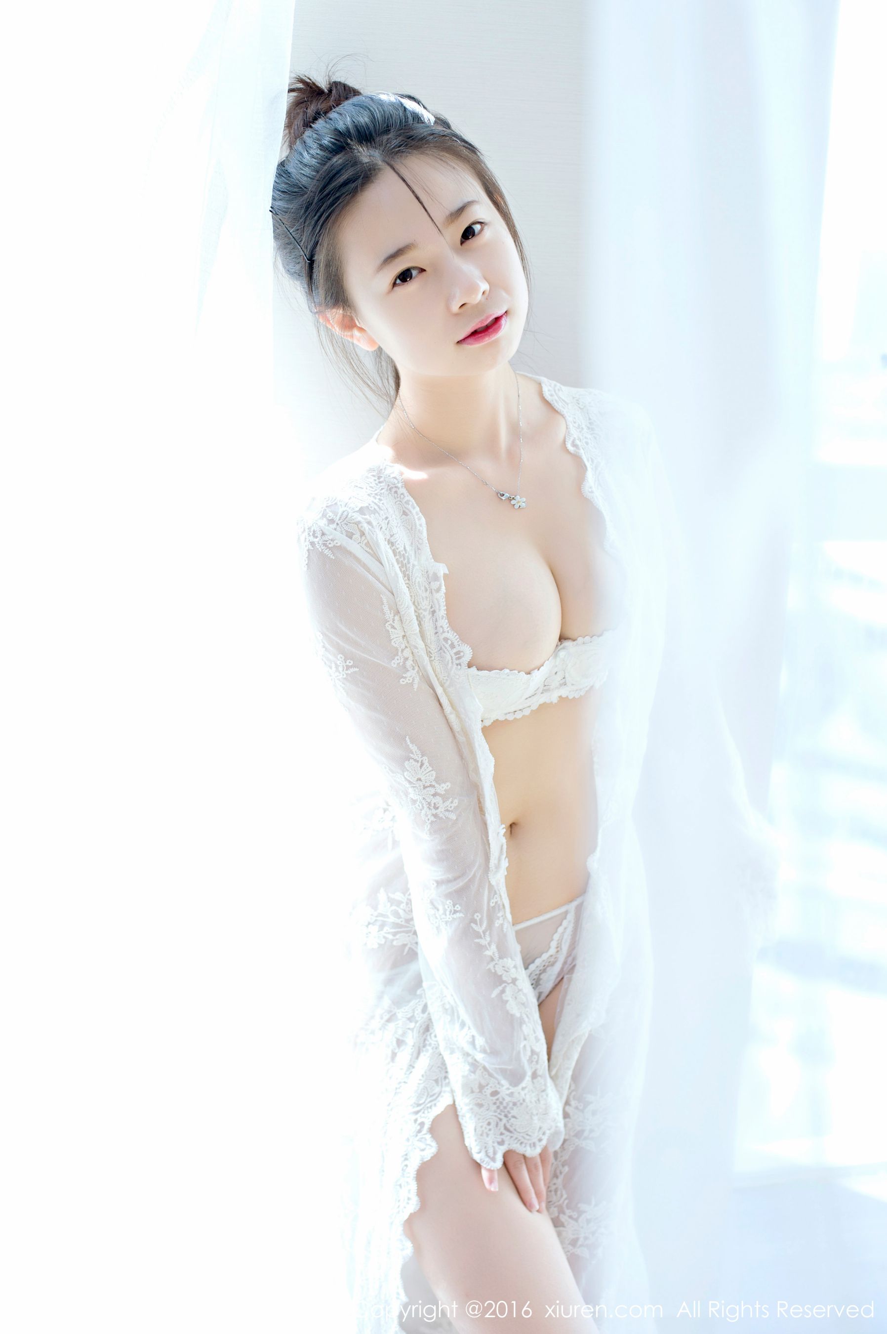 草莓zz(吴允芝)《清晨起床的智齿少女》 秀人网 No.641第20张