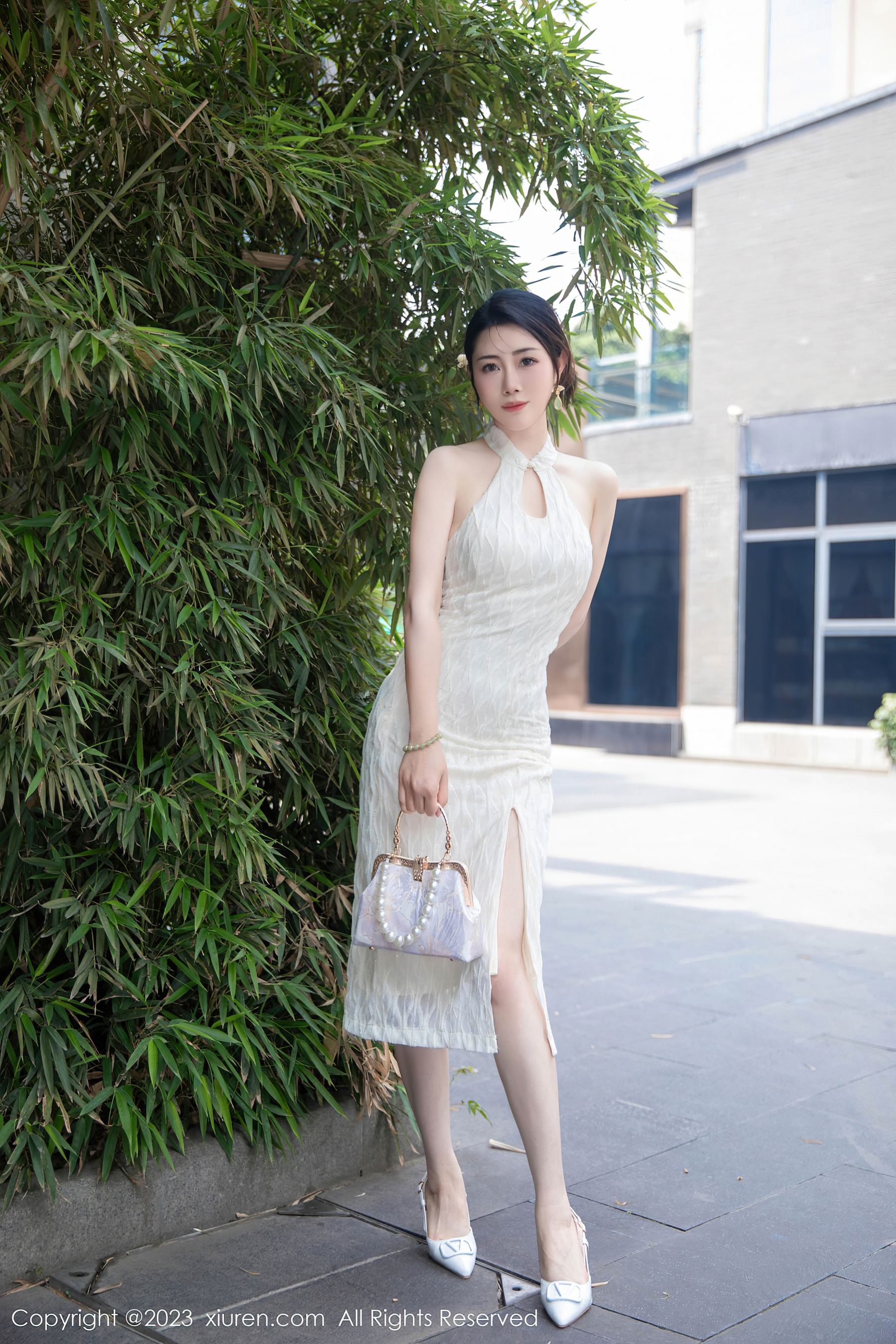 XiuRen 秀人 No.7435 严利娅Yuliya 旗袍美臀第18张