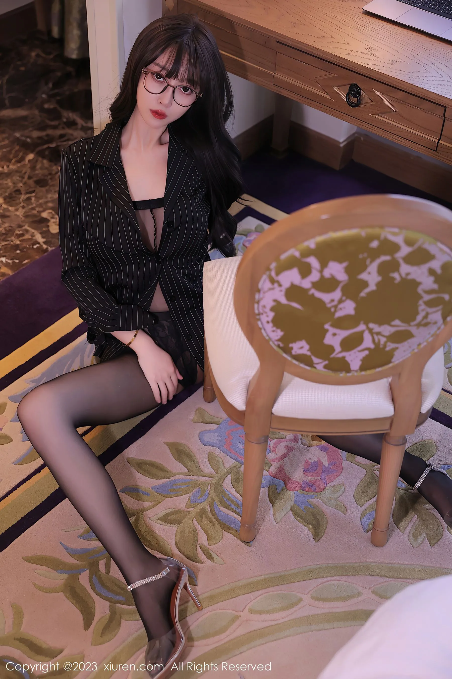  秀人网 No.6688 玥儿玥er 黑丝美腿第19张