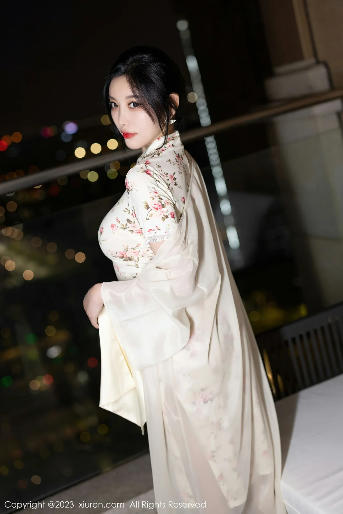  秀人网 No.7363 杨晨晨Yome 碎花旗袍浙江安吉旅拍 [87P]第4张