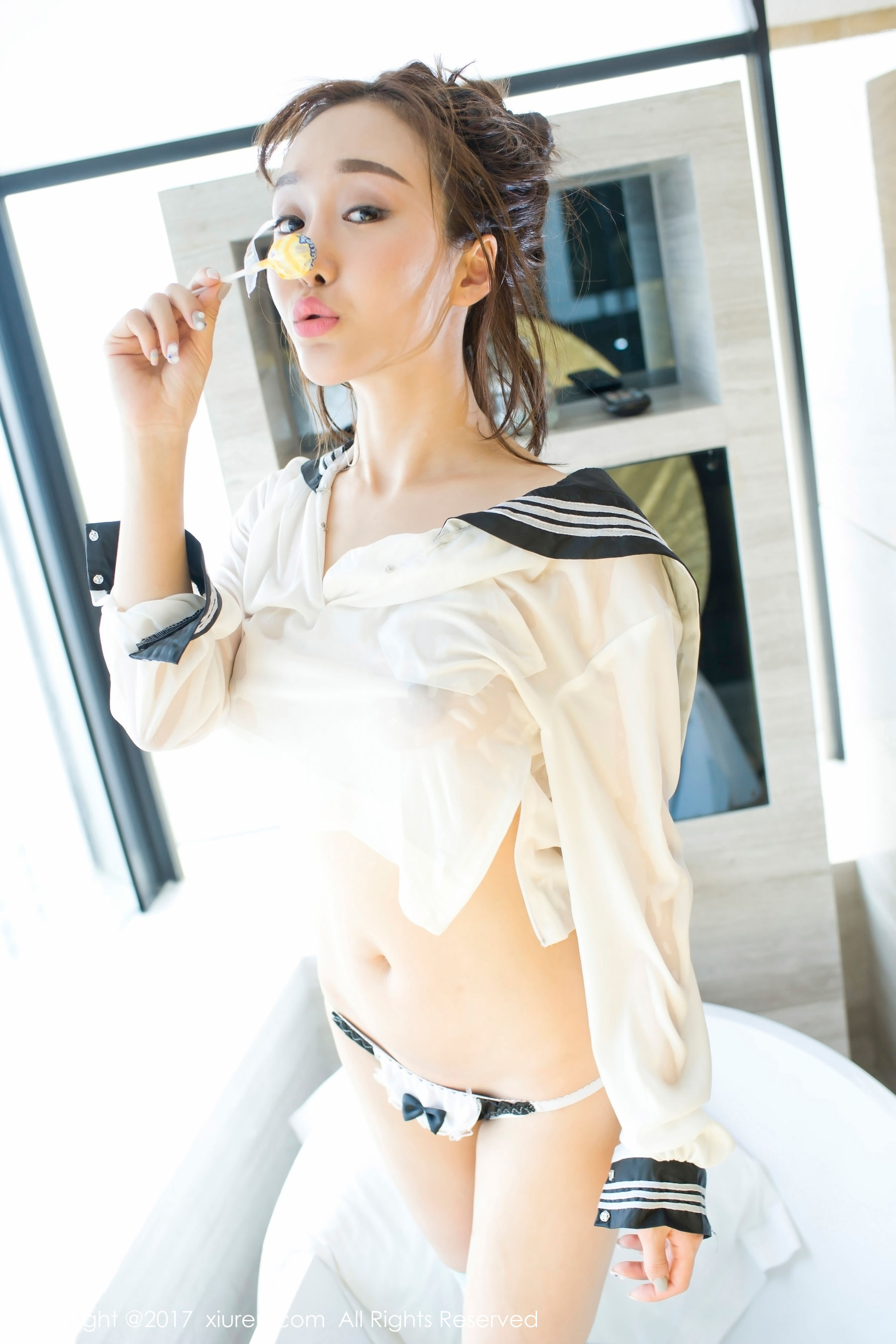 顾灿《透明学生制服湿身+条带高叉诱惑》 秀人网XIUREN No.779第16张